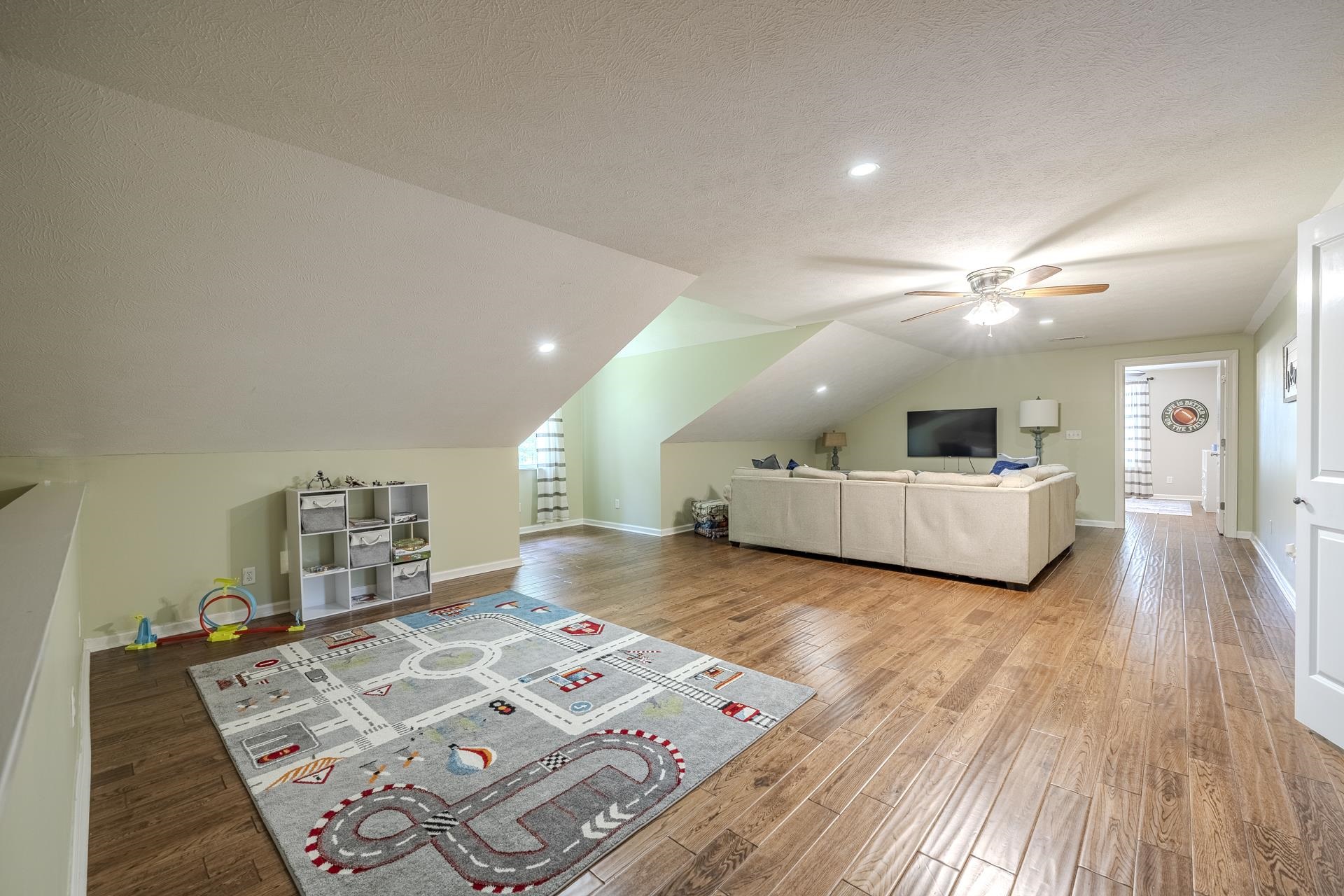 40 Suzy Cv Property Photo 22