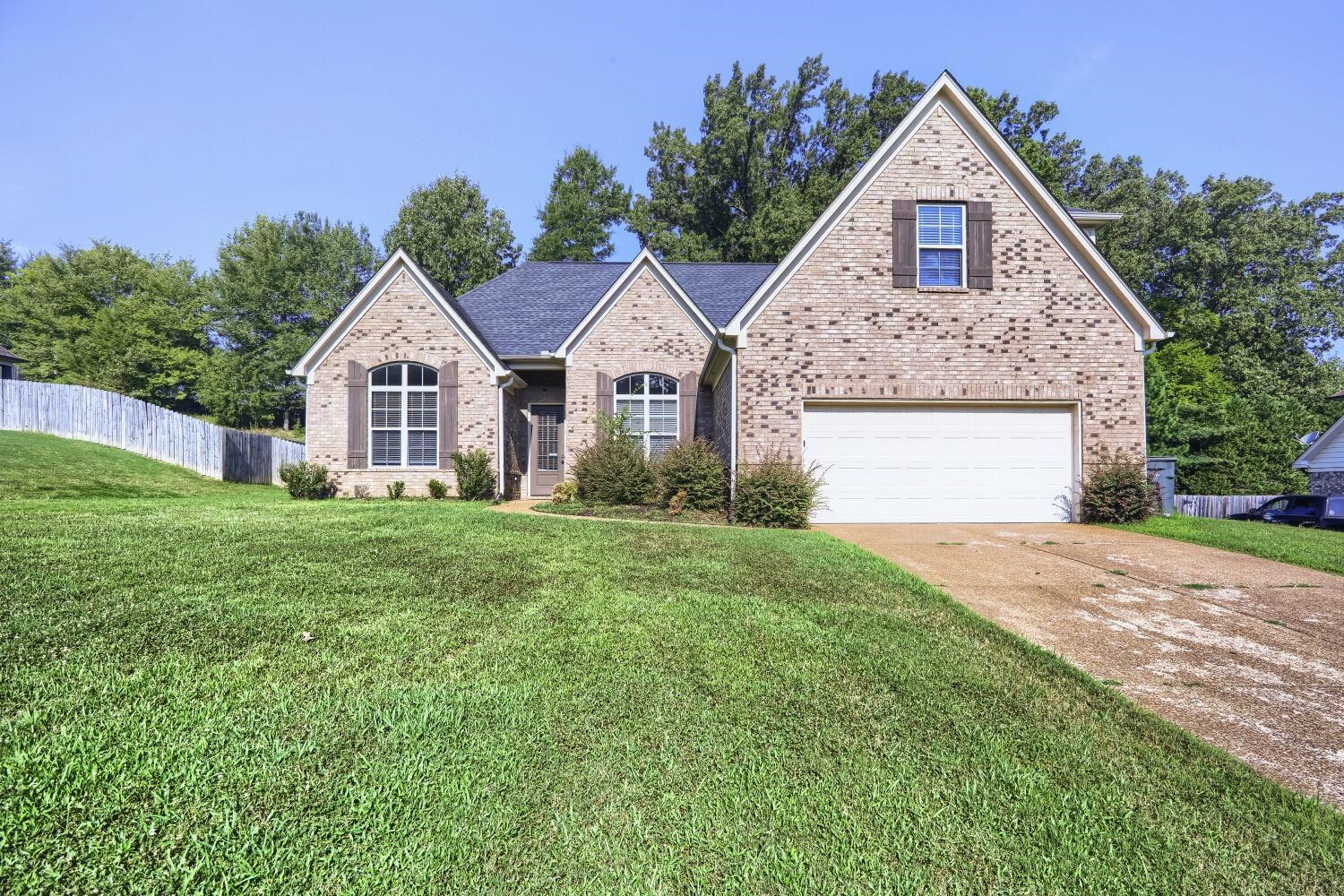 4855 Bourne Hollow Ln Property Photo 1