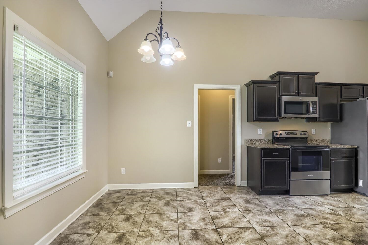 4855 Bourne Hollow Ln Property Photo 6