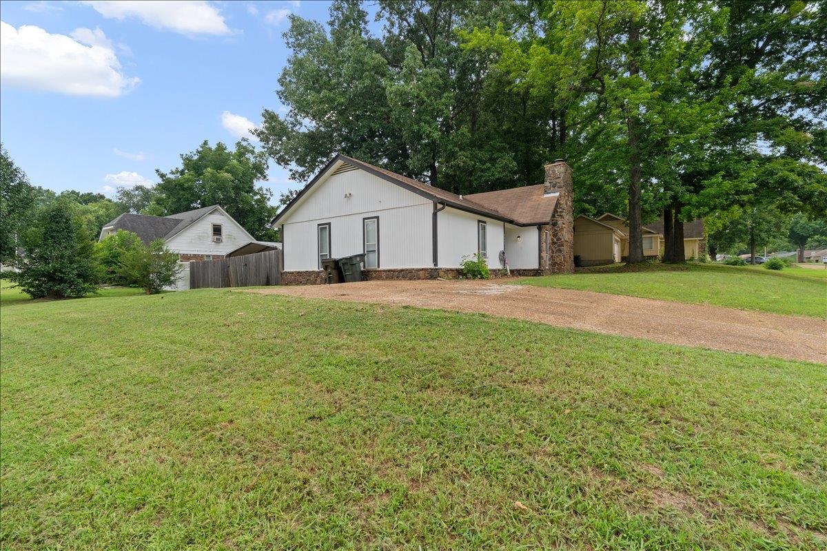 5847 Bobbitt Dr Property Photo 17