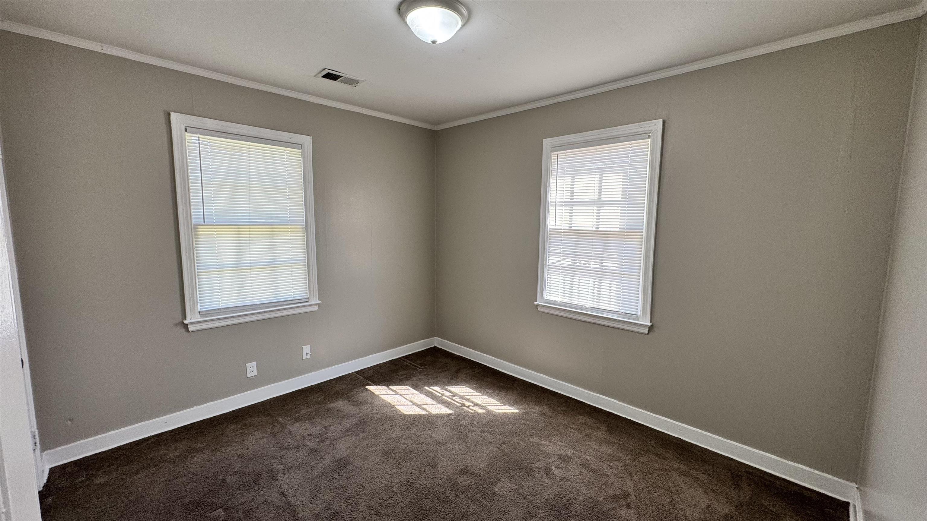 992 Wrenwood St Property Photo 6