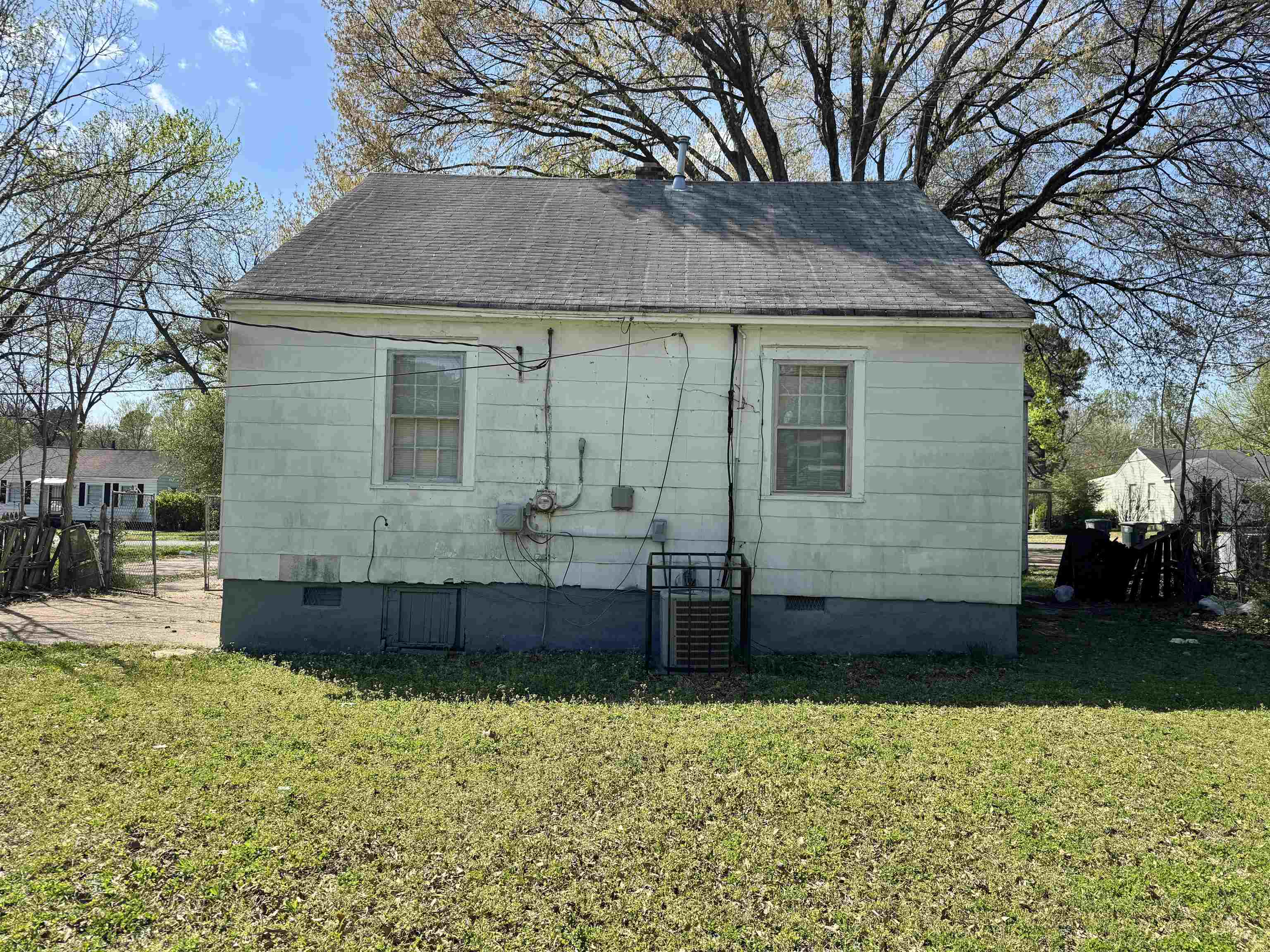 992 Wrenwood St Property Photo 13