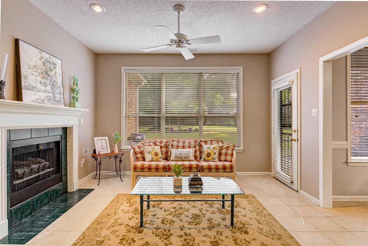 3390 Pembroke Ellis Cv Property Photo 12