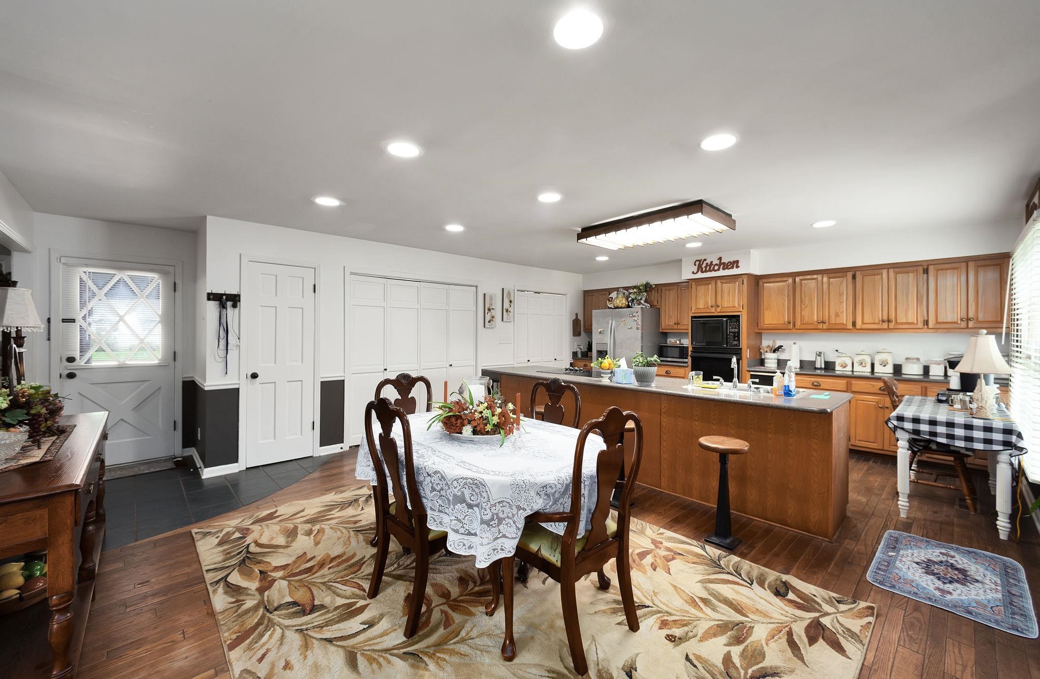 1042 Terrace St Property Photo 5