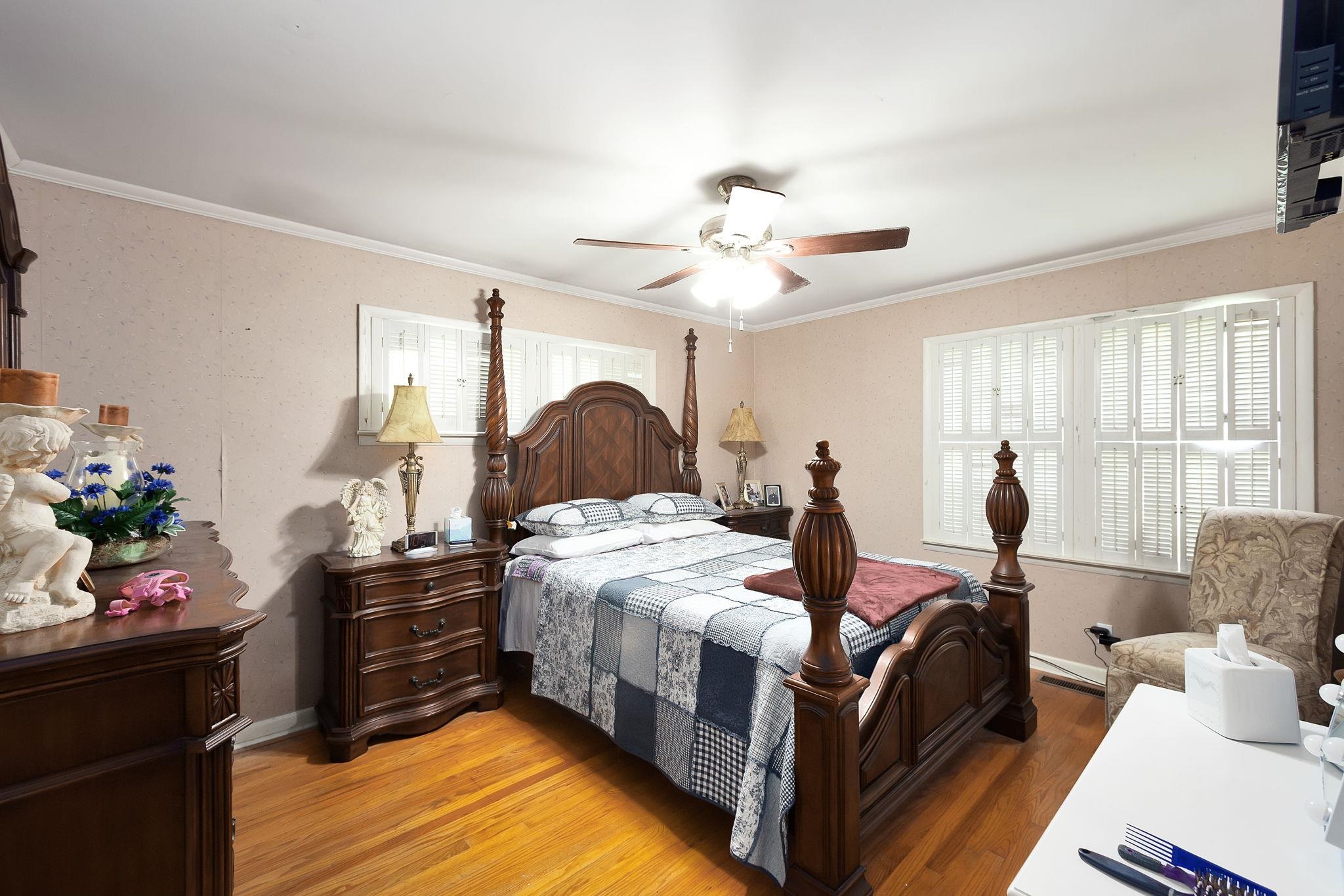 1042 Terrace St Property Photo 16