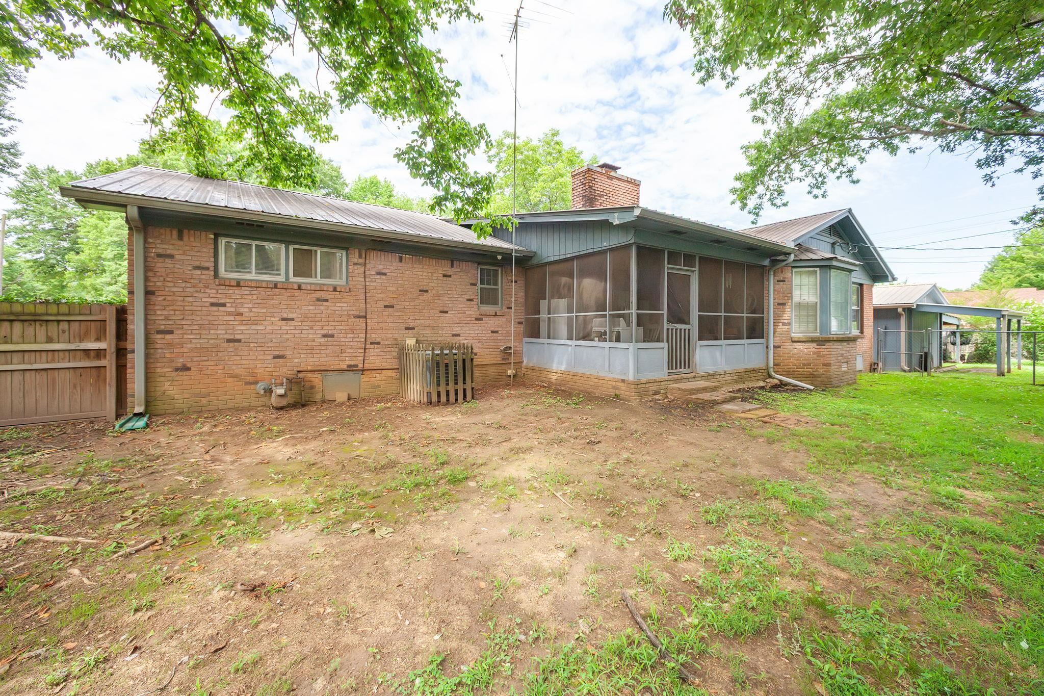 1042 Terrace St Property Photo 19