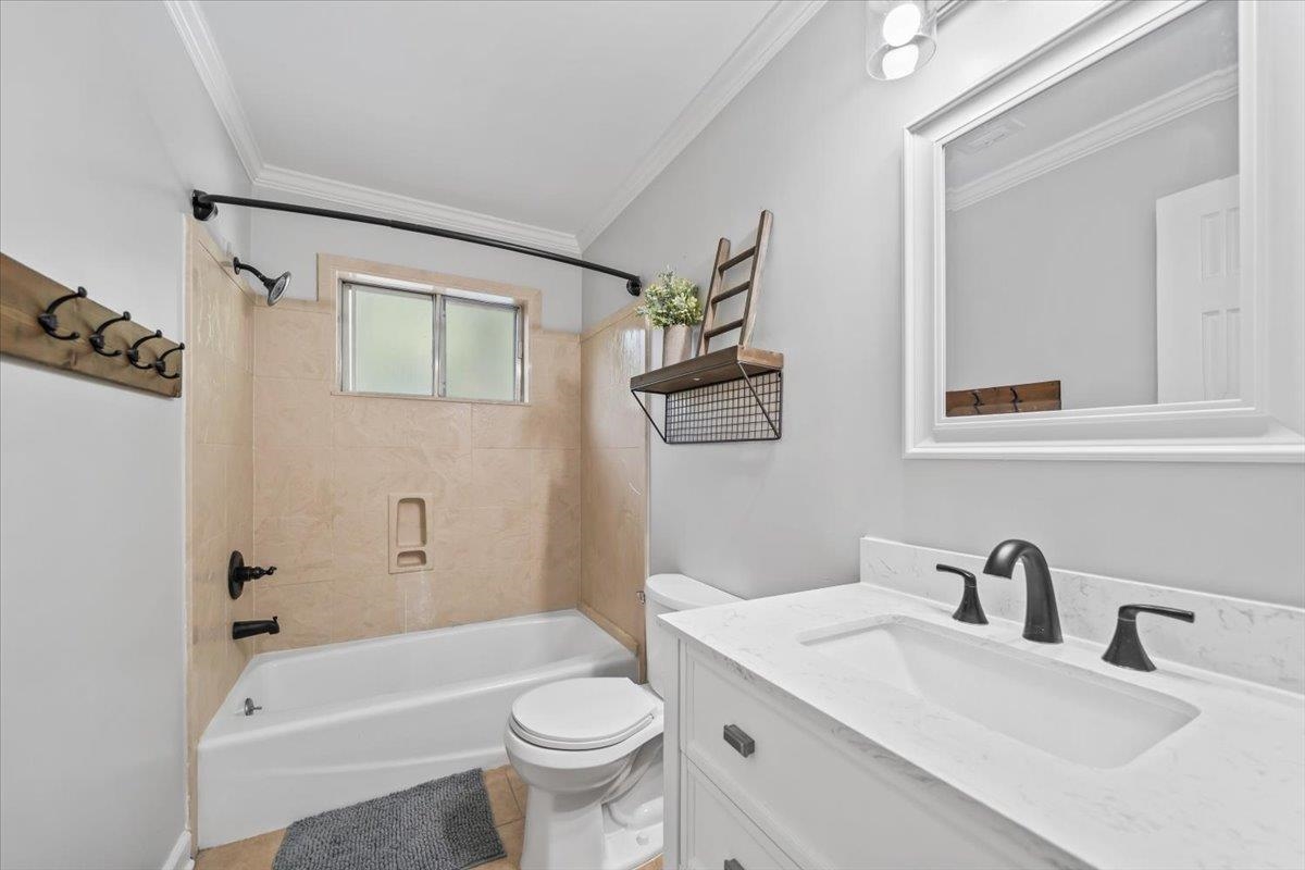 8783 Lower Woods Cv Property Photo 28