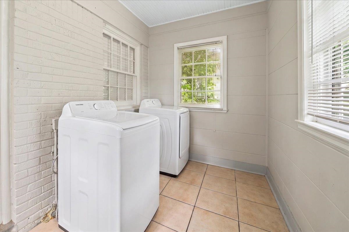 49 S Century St Property Photo 18