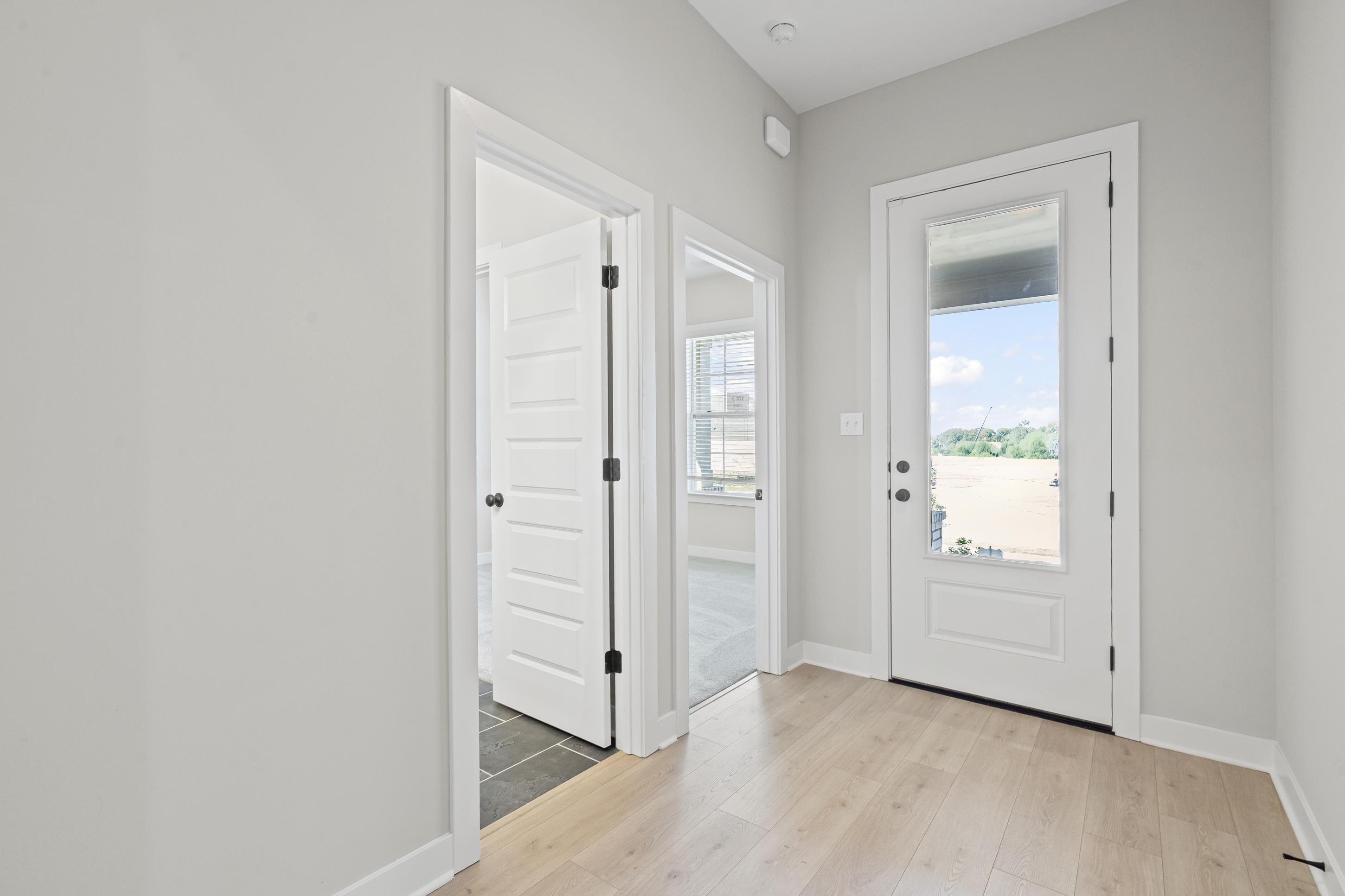 9918 Delphinium Dr N Property Photo 3