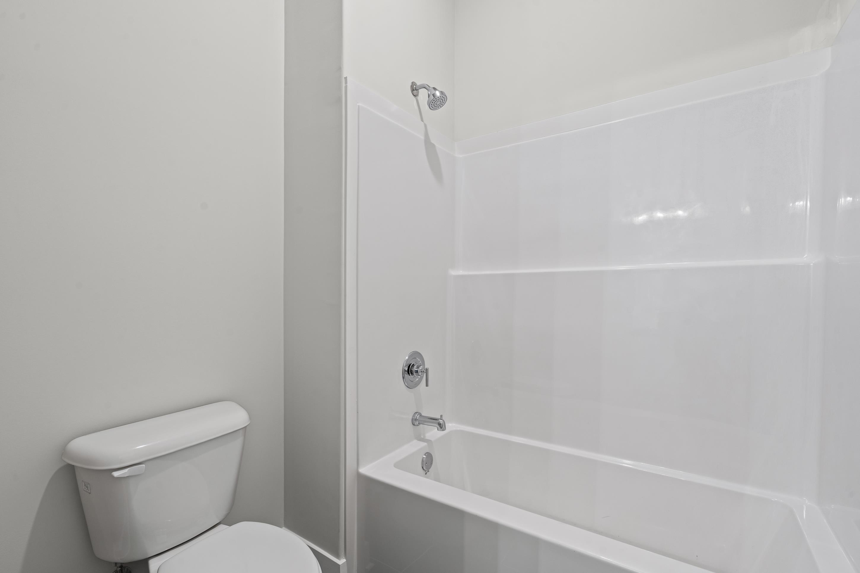 9918 Delphinium Dr N Property Photo 7