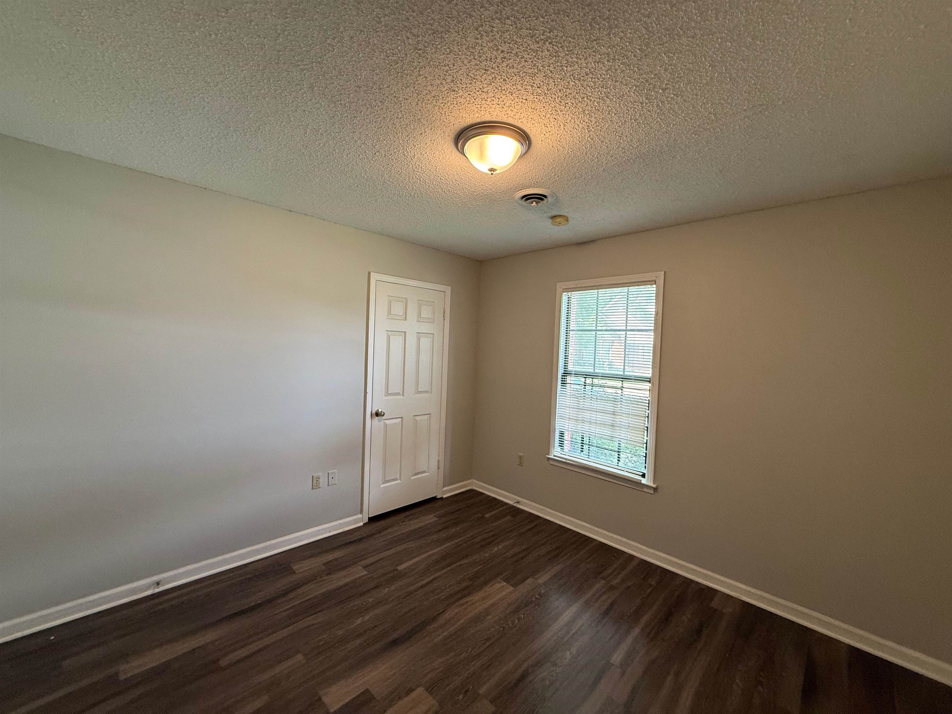 4811 Barkshire Dr Property Photo 13
