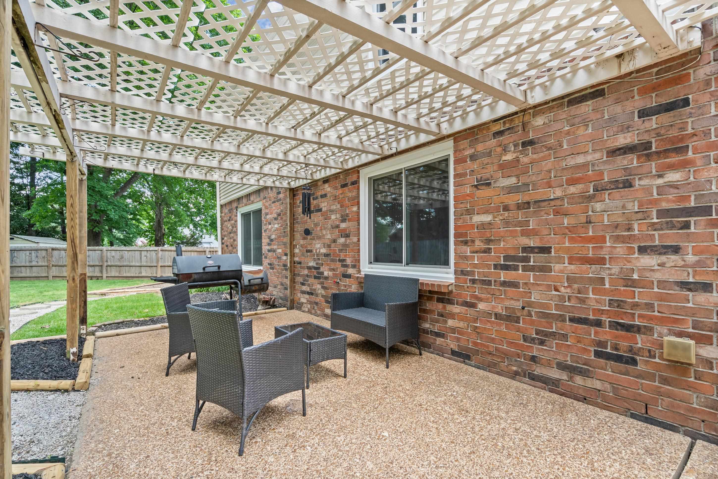 8898 Lanthorn Cv Property Photo 26