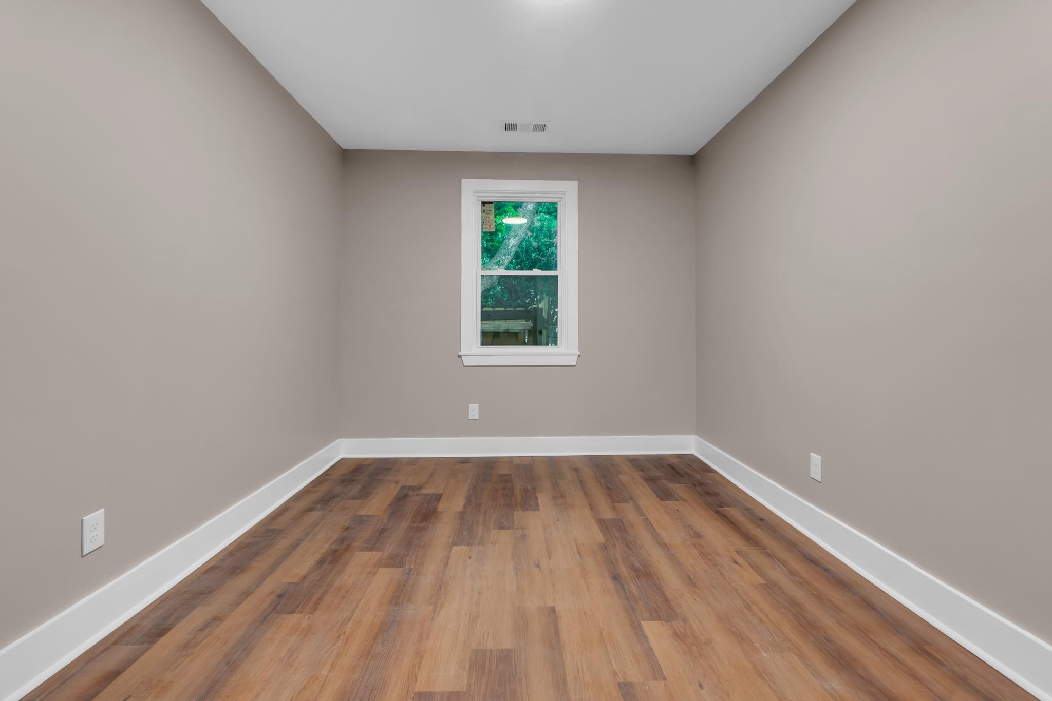 2107 Elzey Ave Property Photo 23
