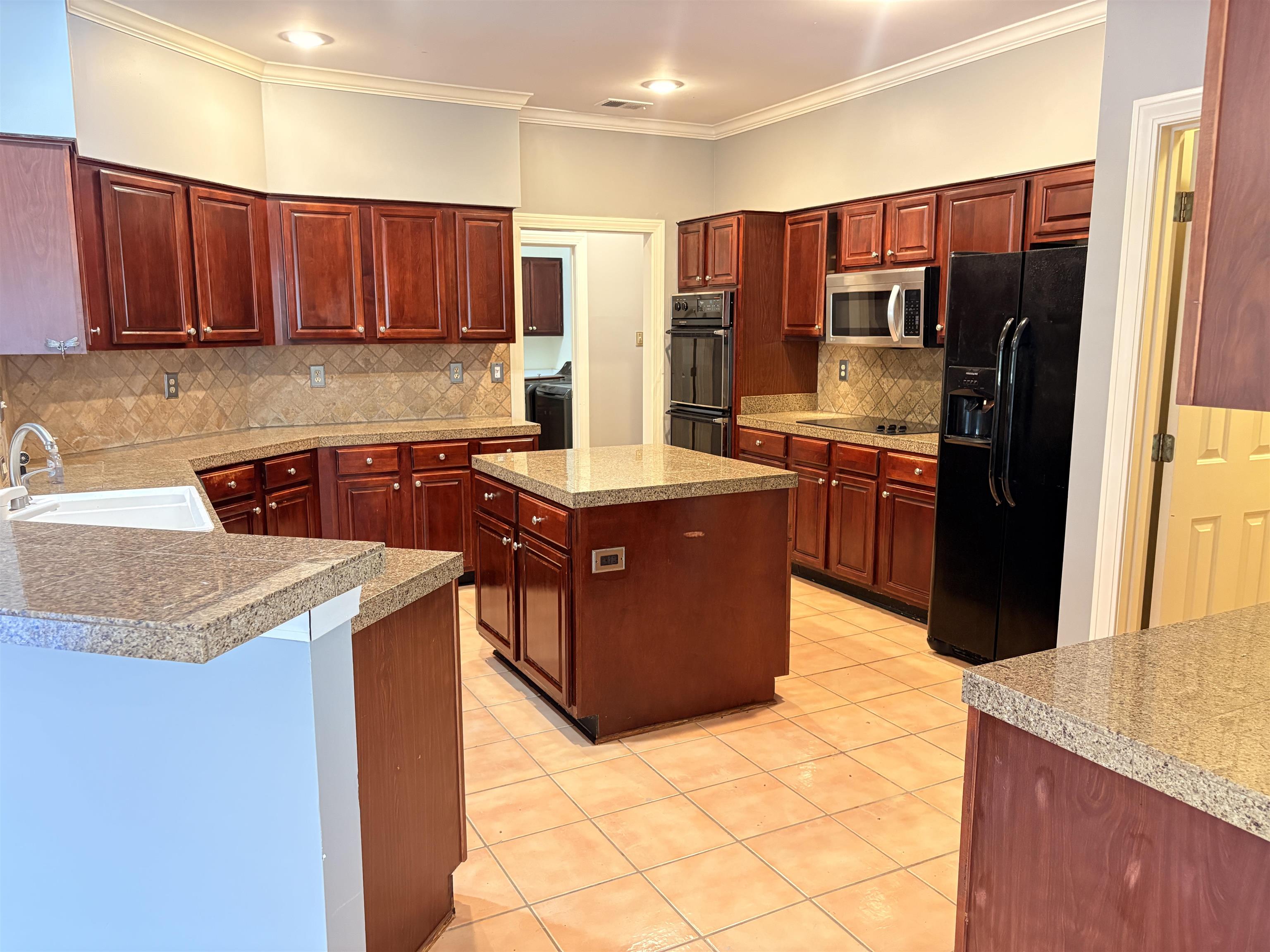 1850 Wood Oak Dr Property Photo 9