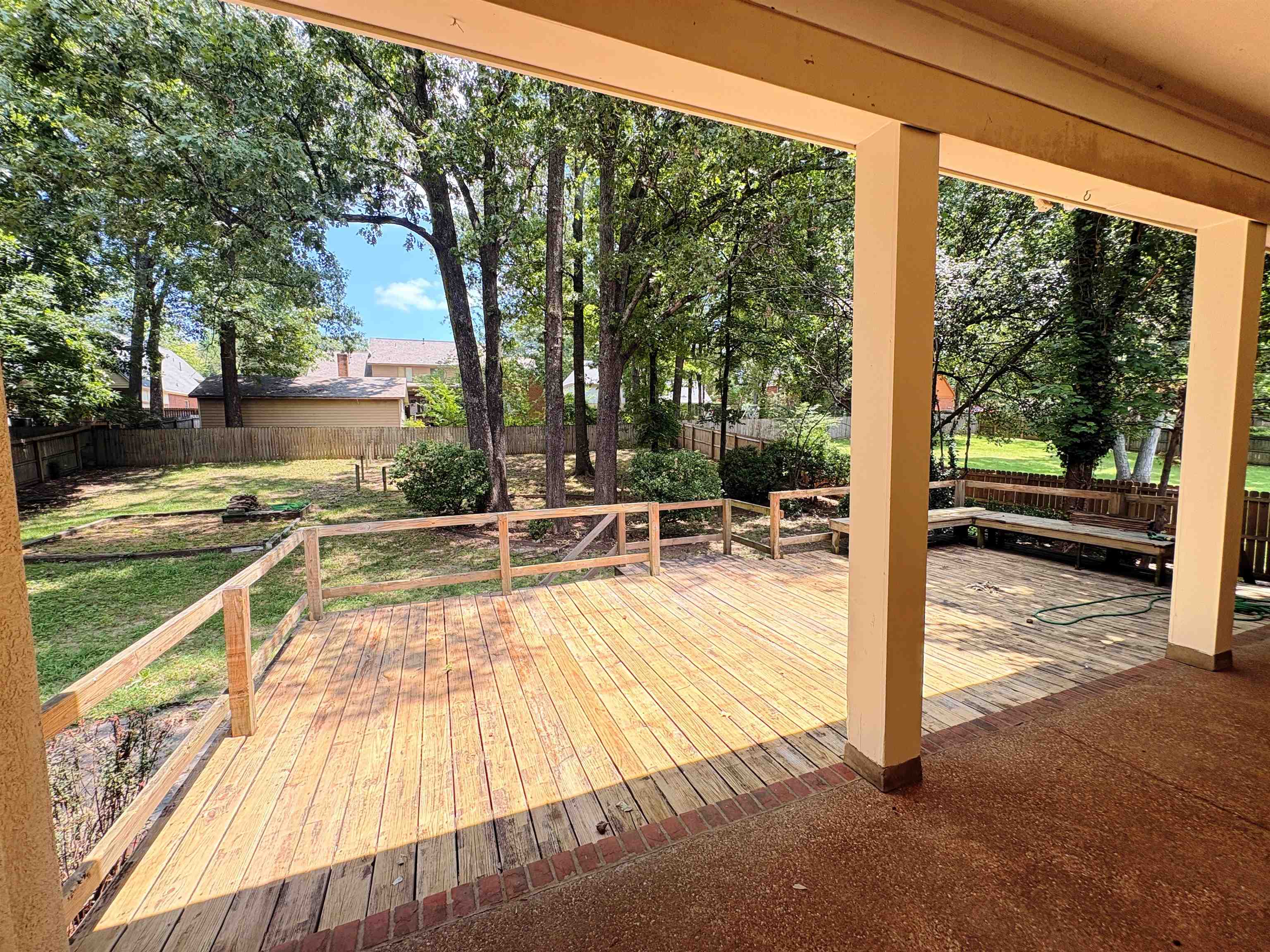1850 Wood Oak Dr Property Photo 18