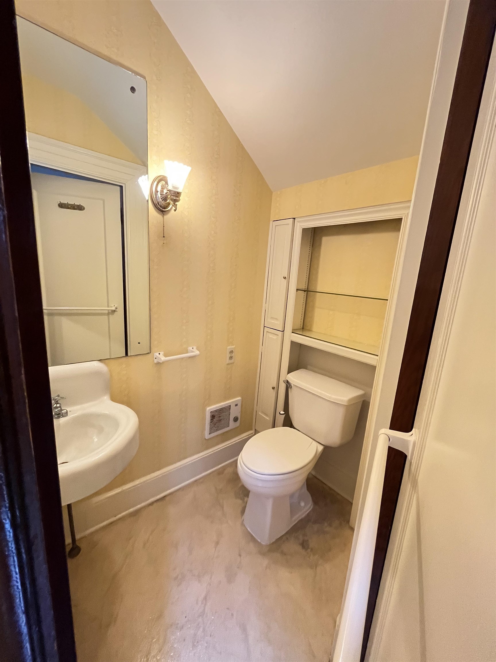 240 S Belvedere Blvd Property Photo 13