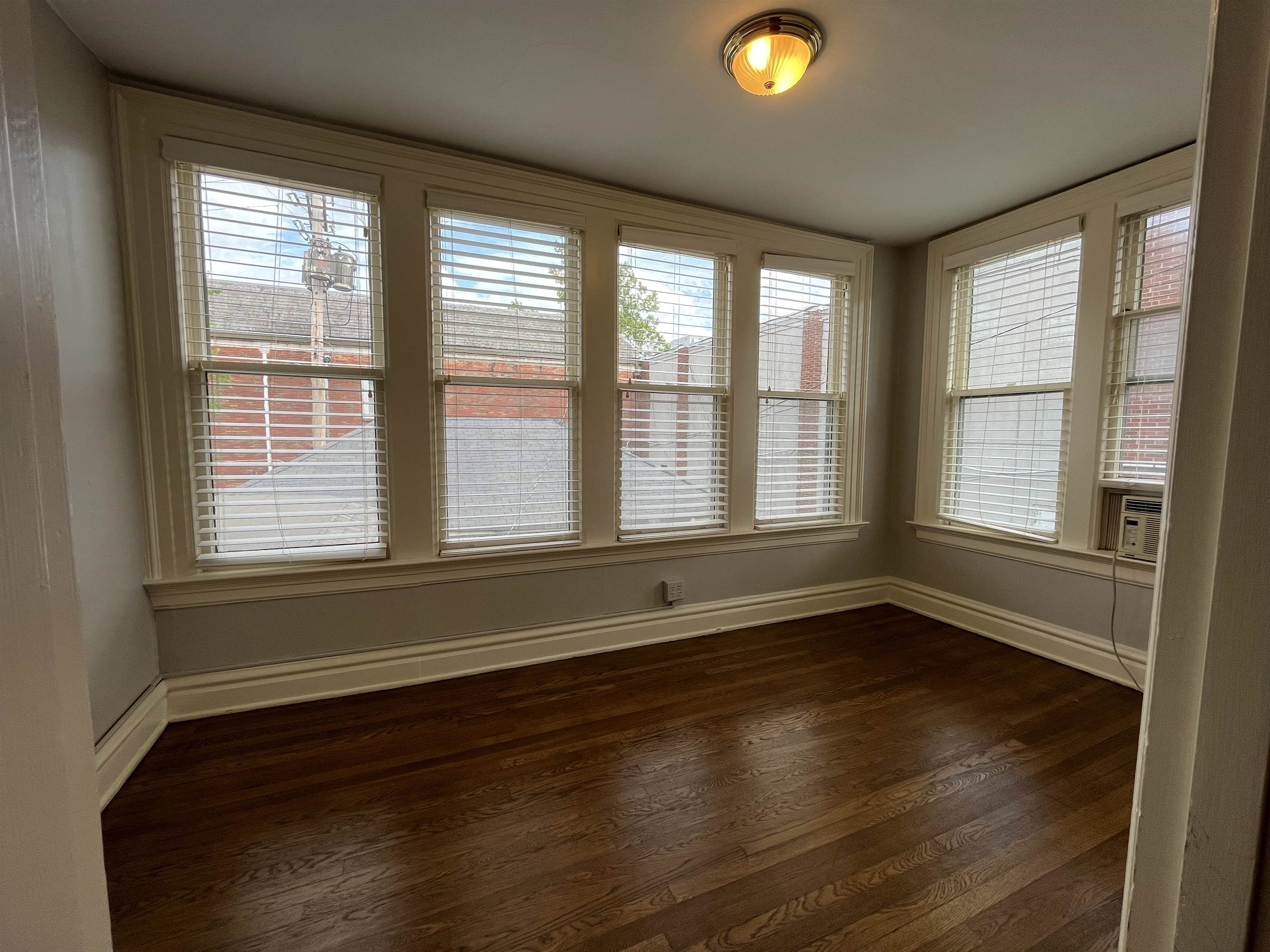 240 S Belvedere Blvd Property Photo 15