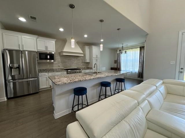 4726 Emmas Cir E Property Photo 2