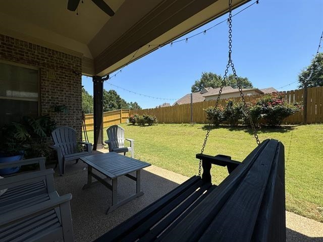 4726 Emmas Cir E Property Photo 9