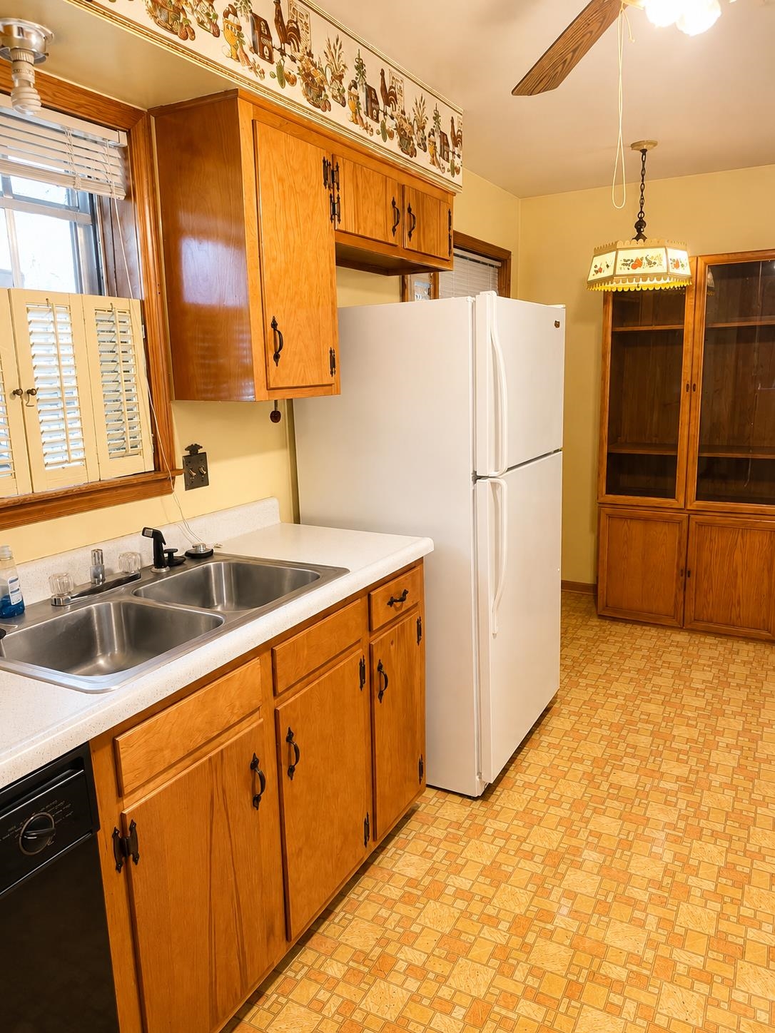 1951 Colfax Ave Property Photo 14