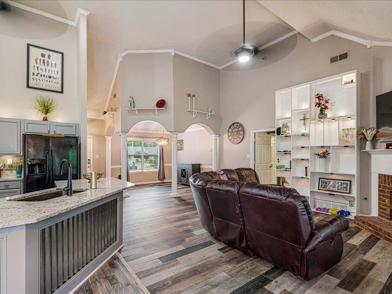 4500 Hillyglen Cv Property Photo 8