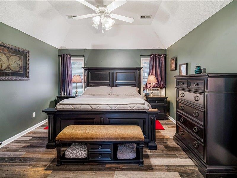 4500 Hillyglen Cv Property Photo 12