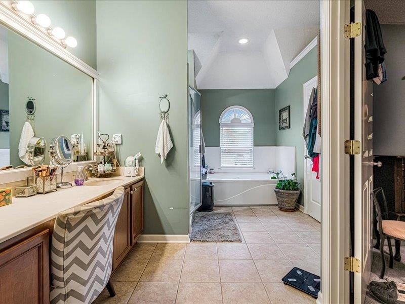 4500 Hillyglen Cv Property Photo 14