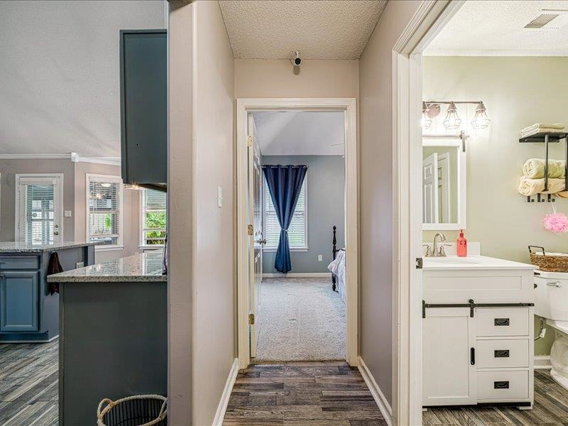 4500 Hillyglen Cv Property Photo 15