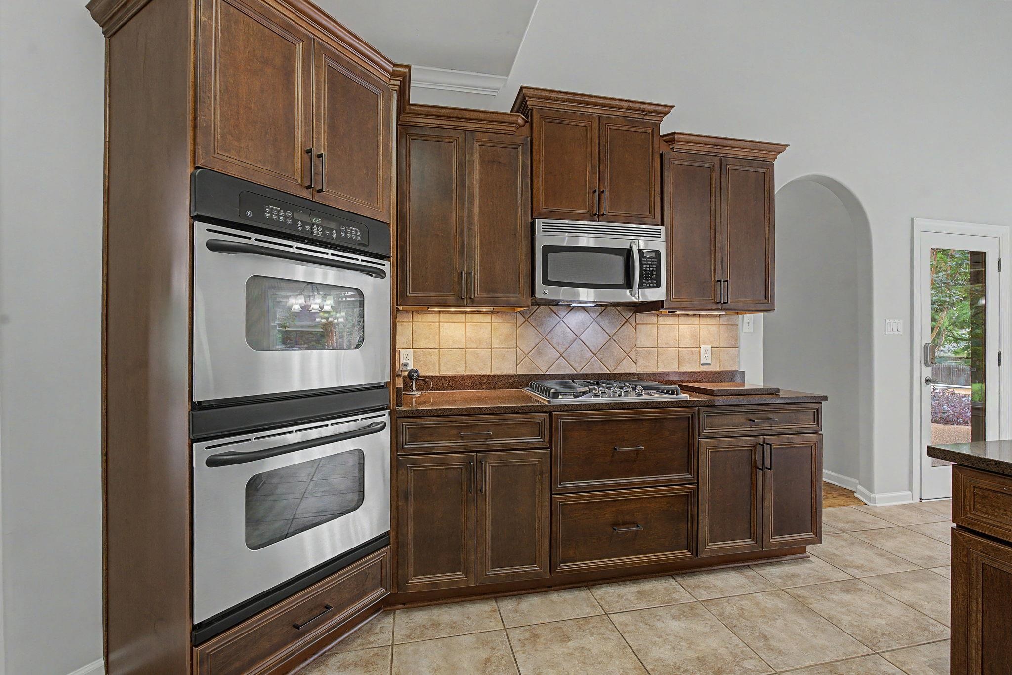 1482 Grand Cypress Dr Property Photo 9