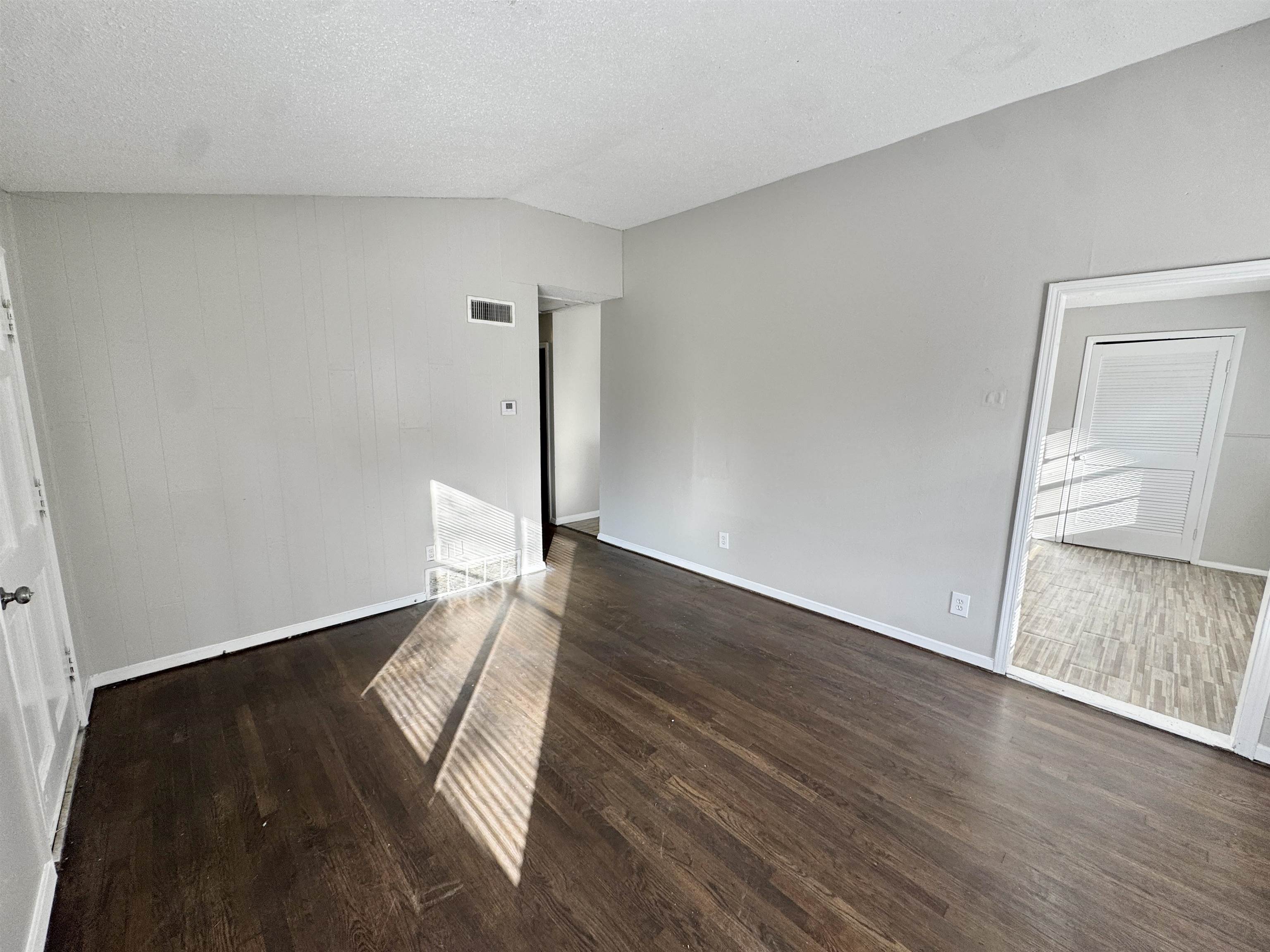 3462 Mark Twain St Property Photo 5