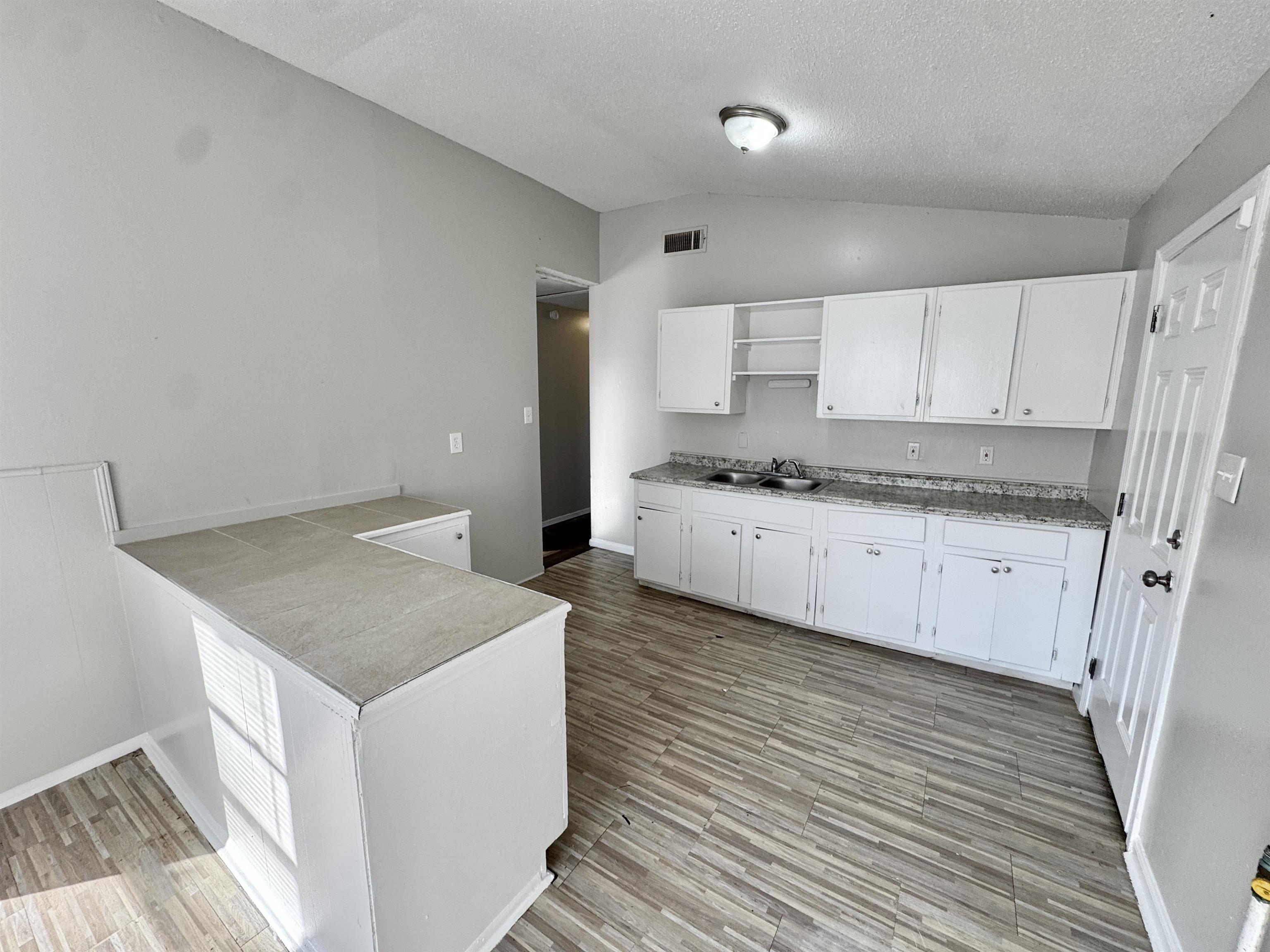 3462 Mark Twain St Property Photo 6