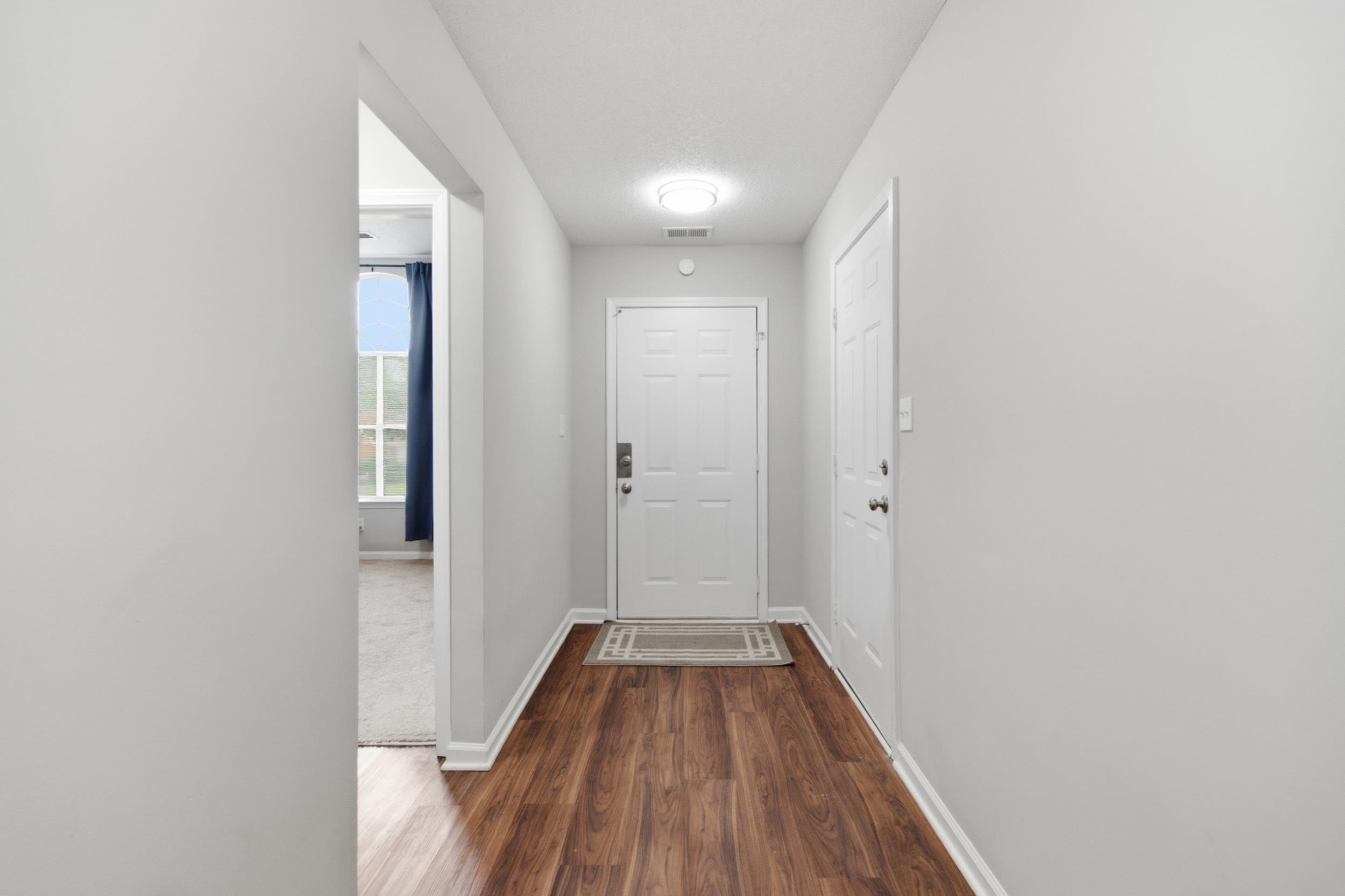 993 Zenith Cv N Property Photo 2