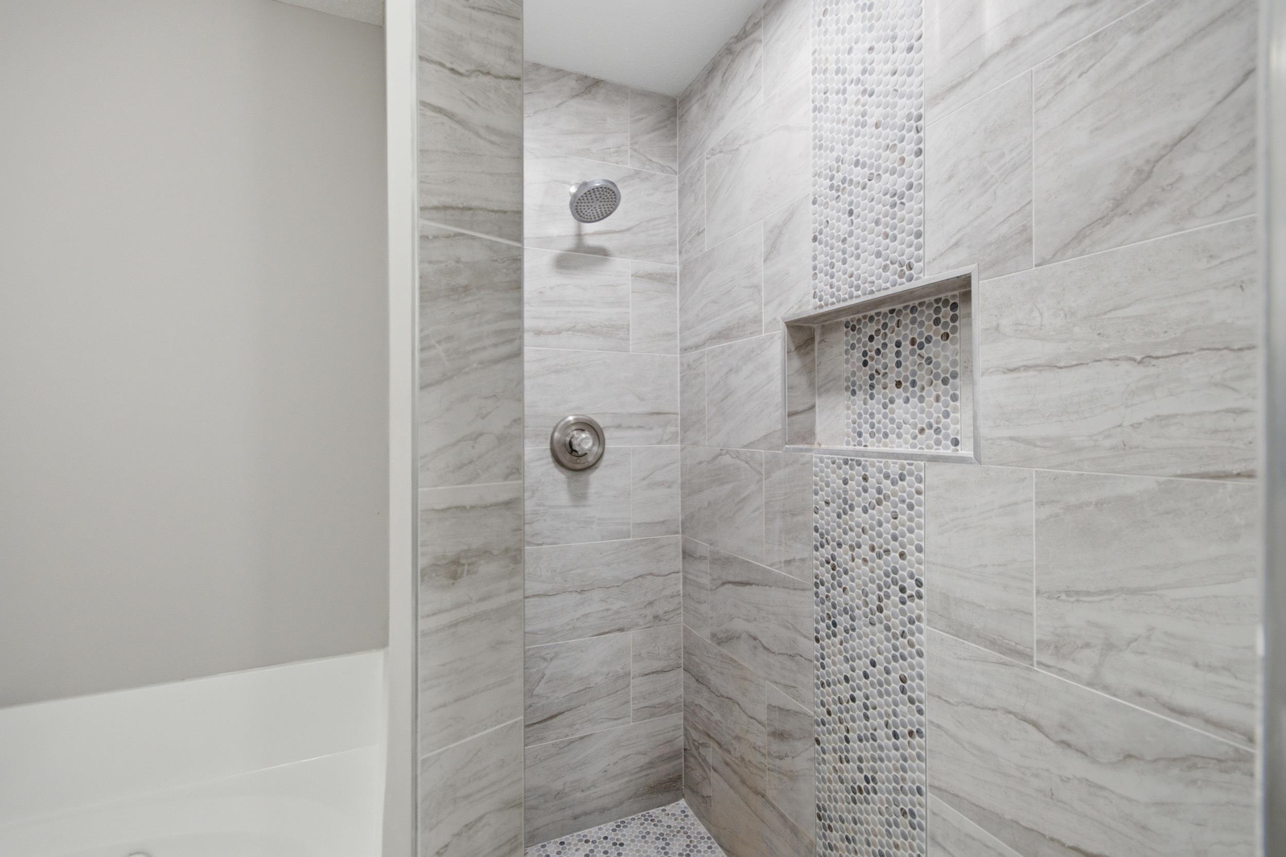 993 Zenith Cv N Property Photo 6