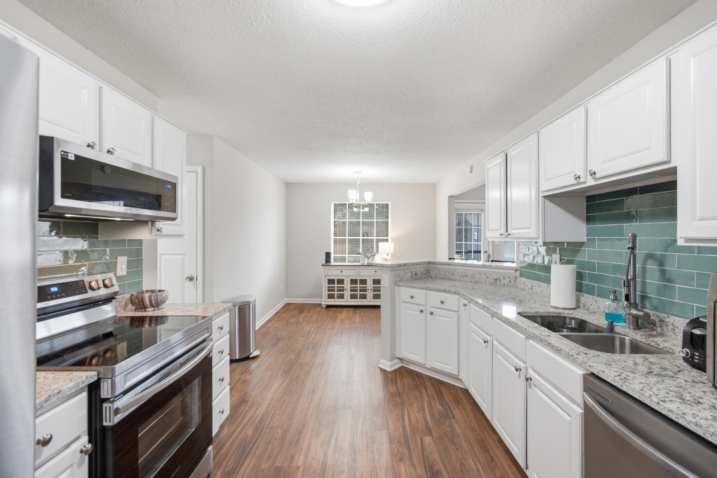 993 Zenith Cv N Property Photo 9