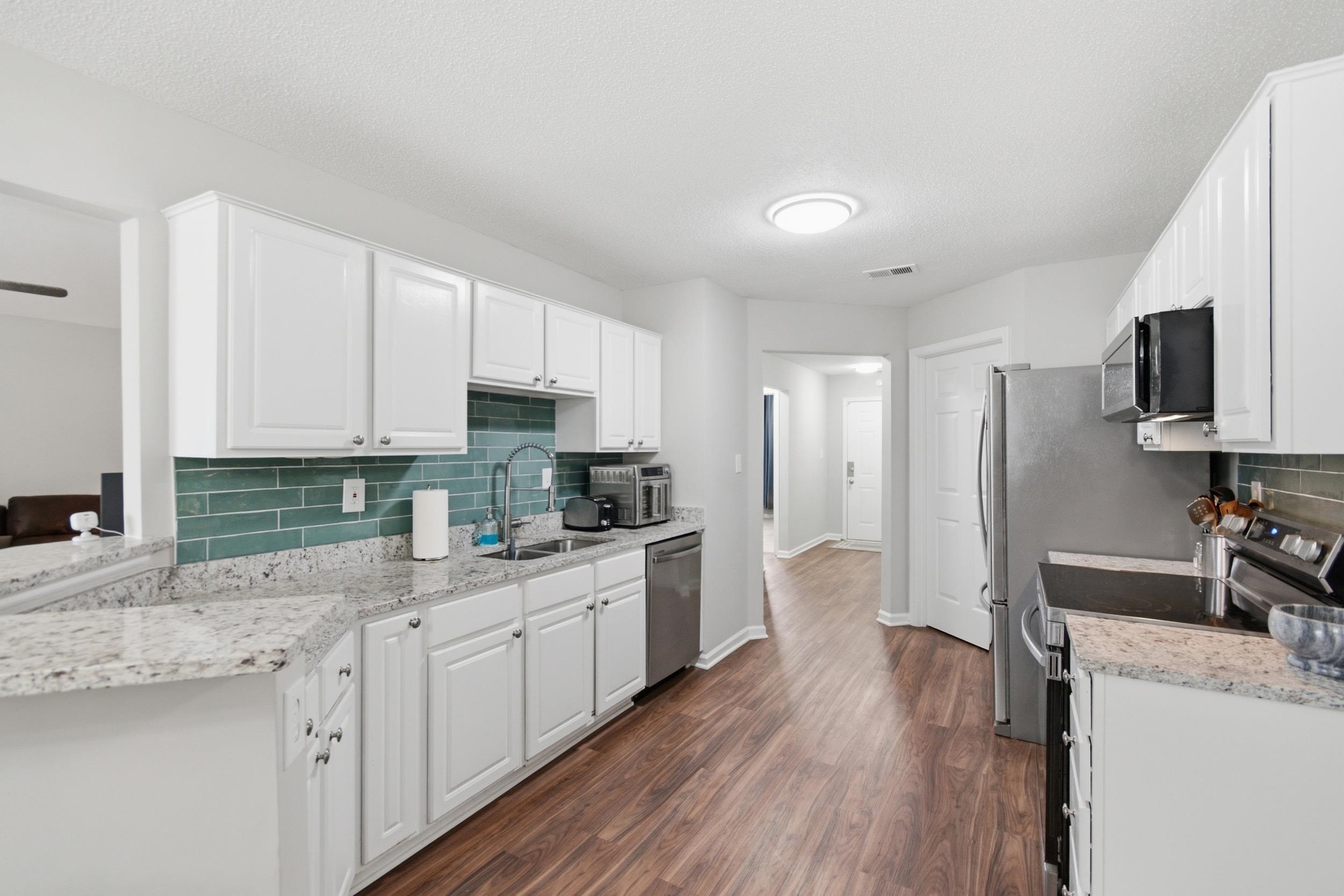 993 Zenith Cv N Property Photo 11
