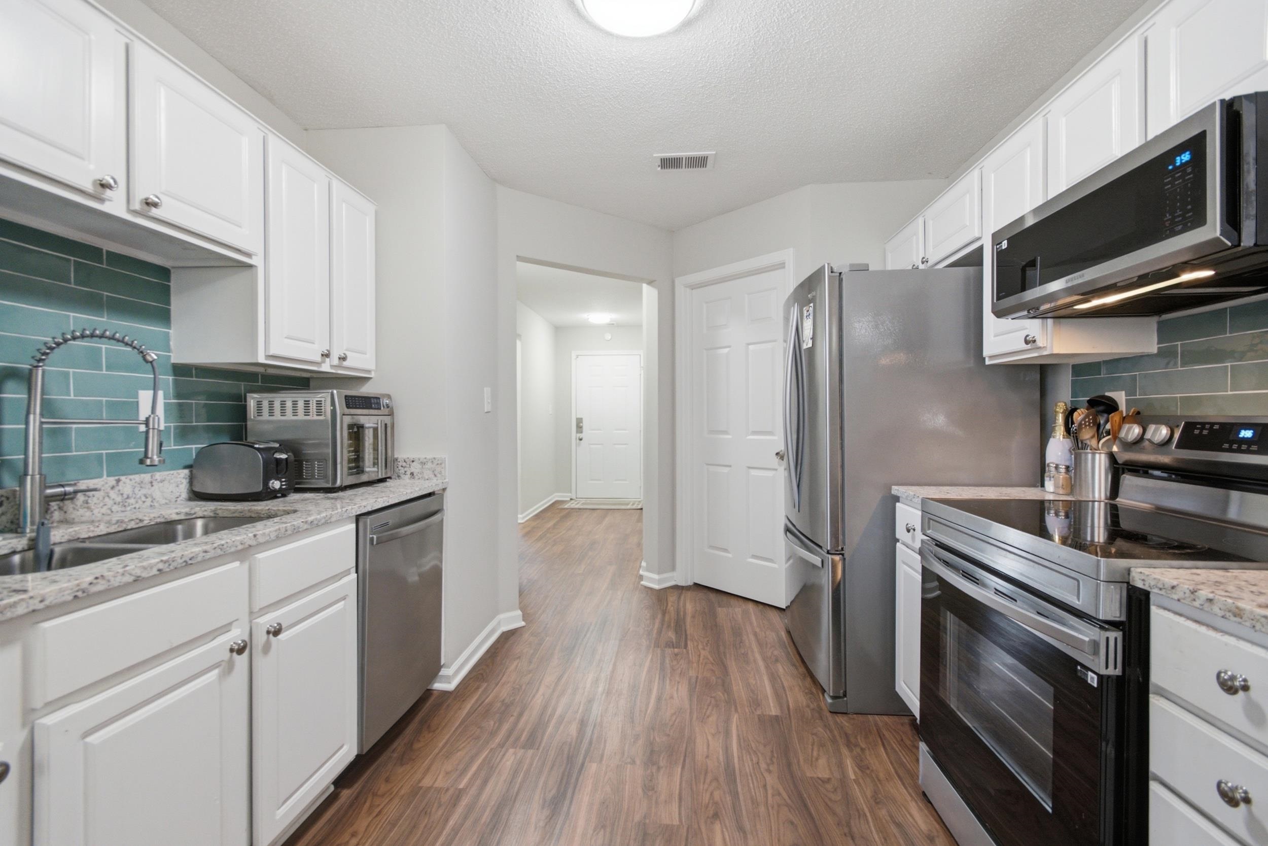 993 Zenith Cv N Property Photo 12