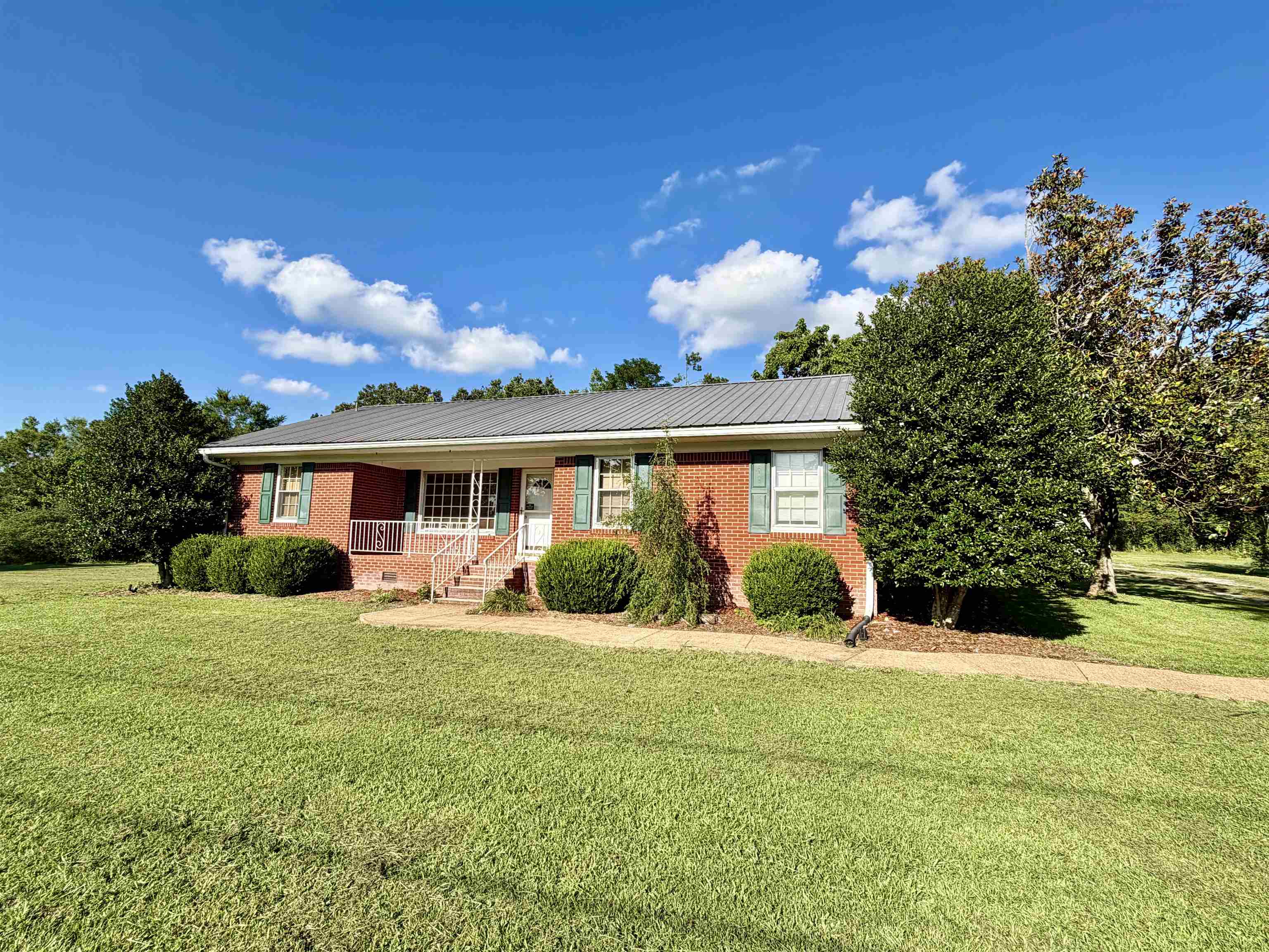 292 Michie Pebble Hill Rd Property Photo 2