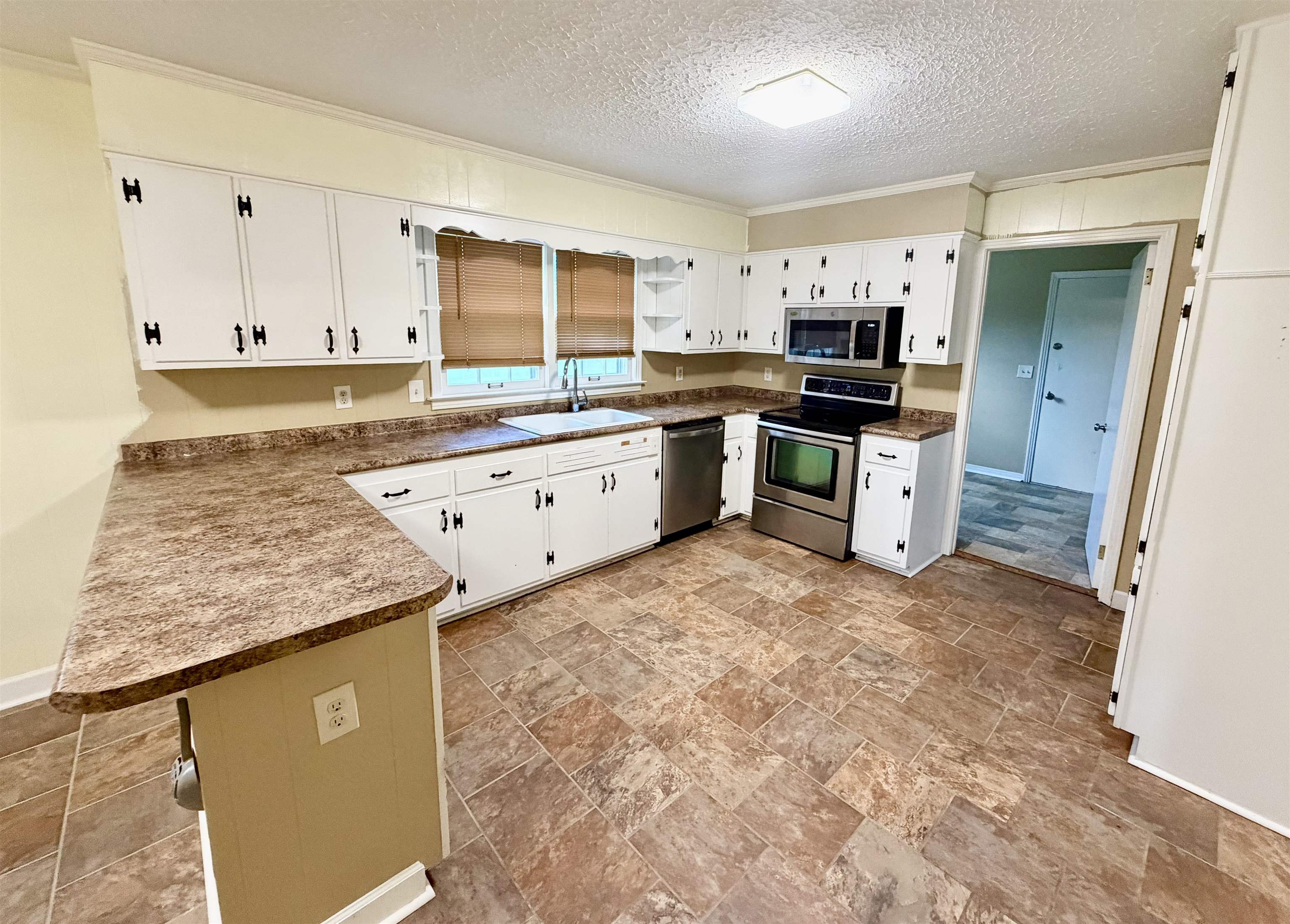 292 Michie Pebble Hill Rd Property Photo 10