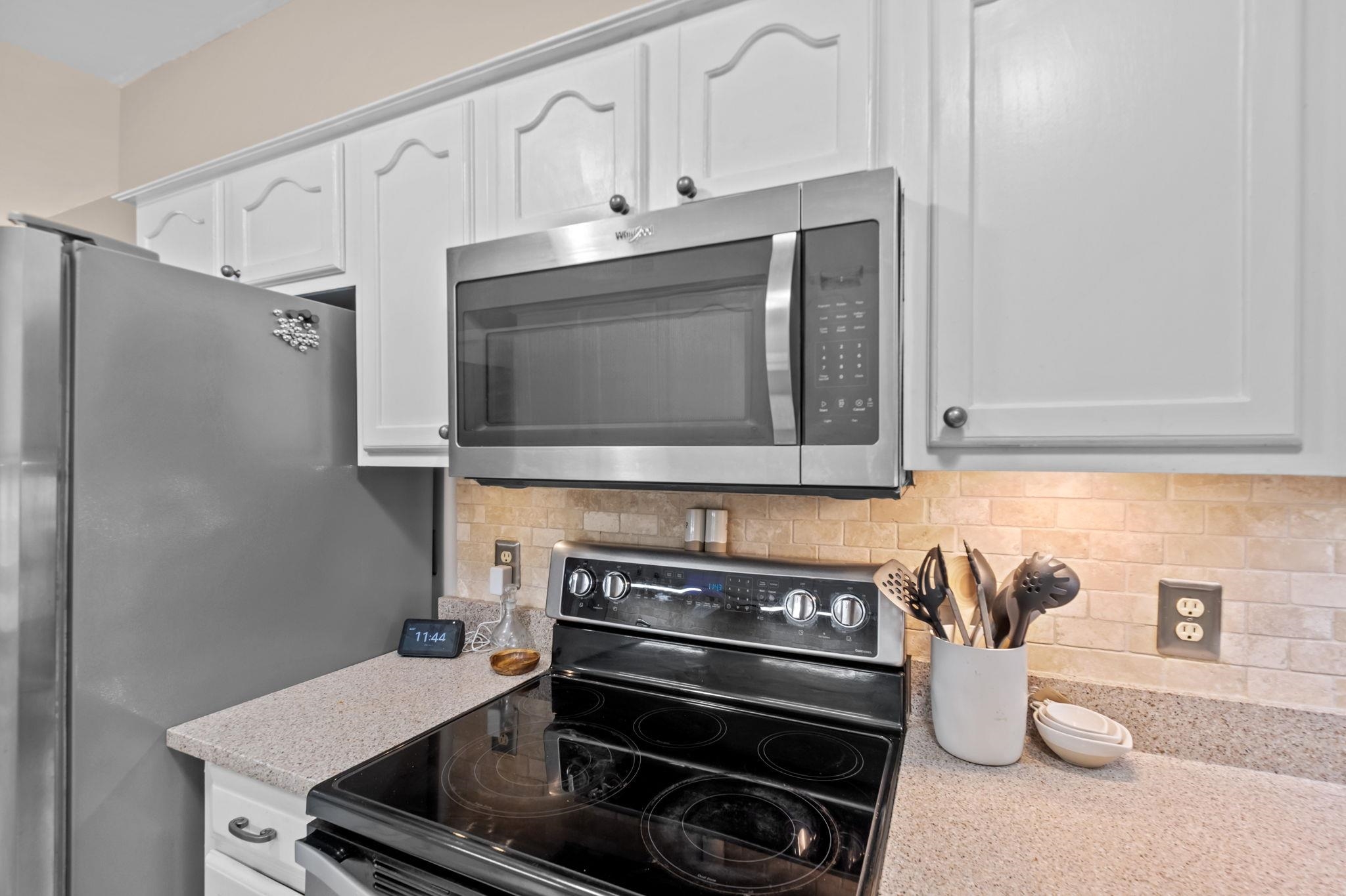 6119 Kevin Dr Property Photo 5