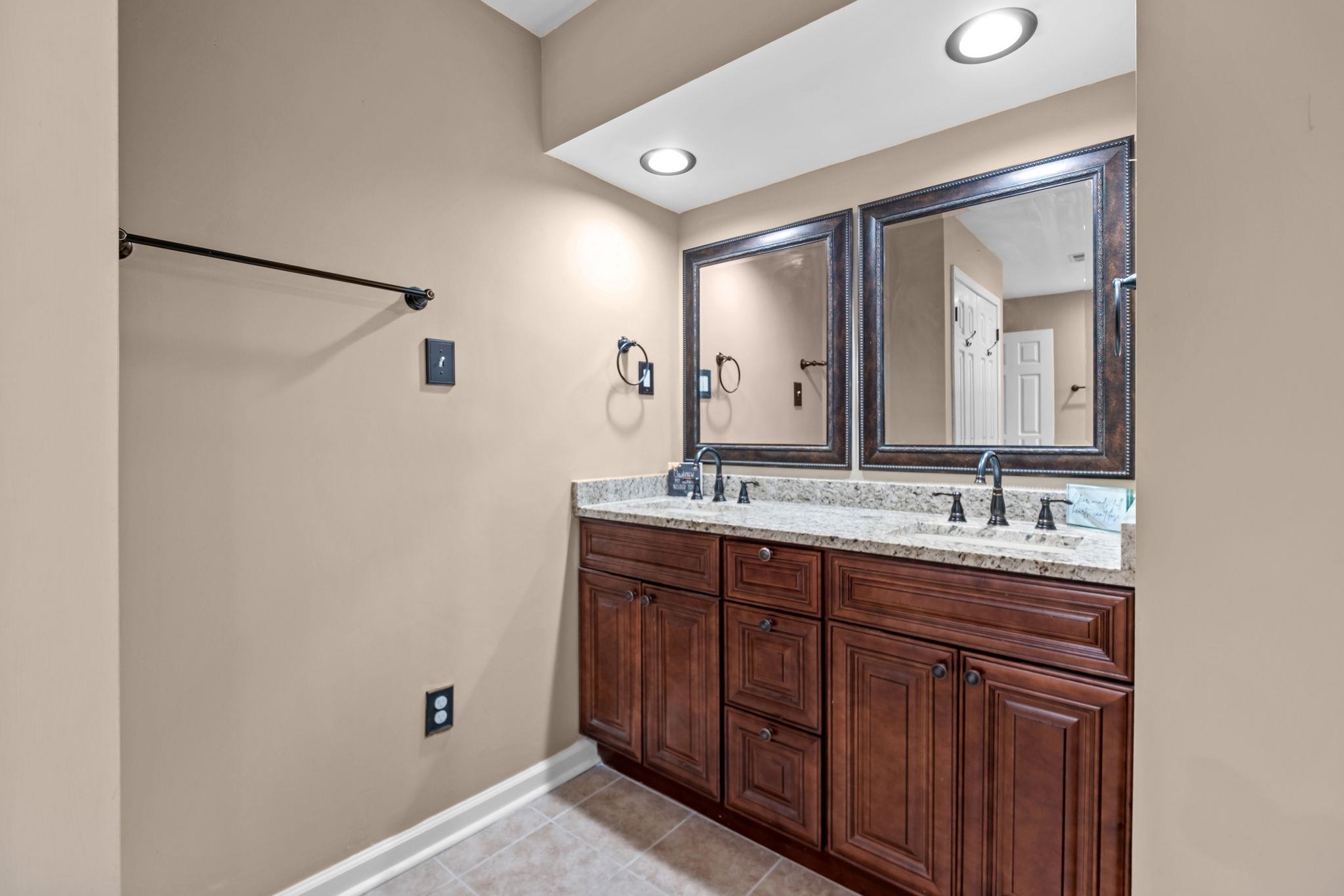 6119 Kevin Dr Property Photo 22