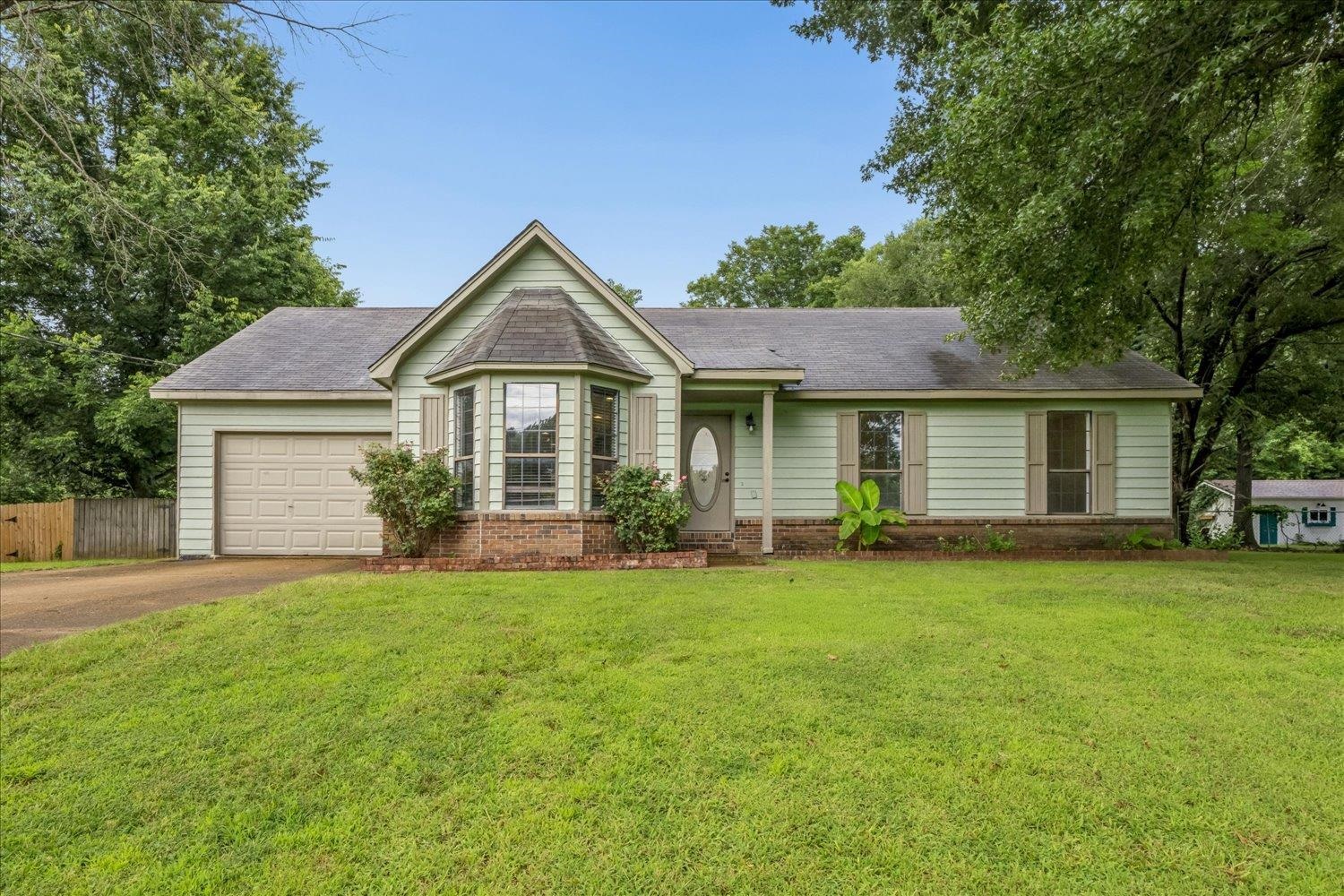 137 Mignon Rd Property Photo 1