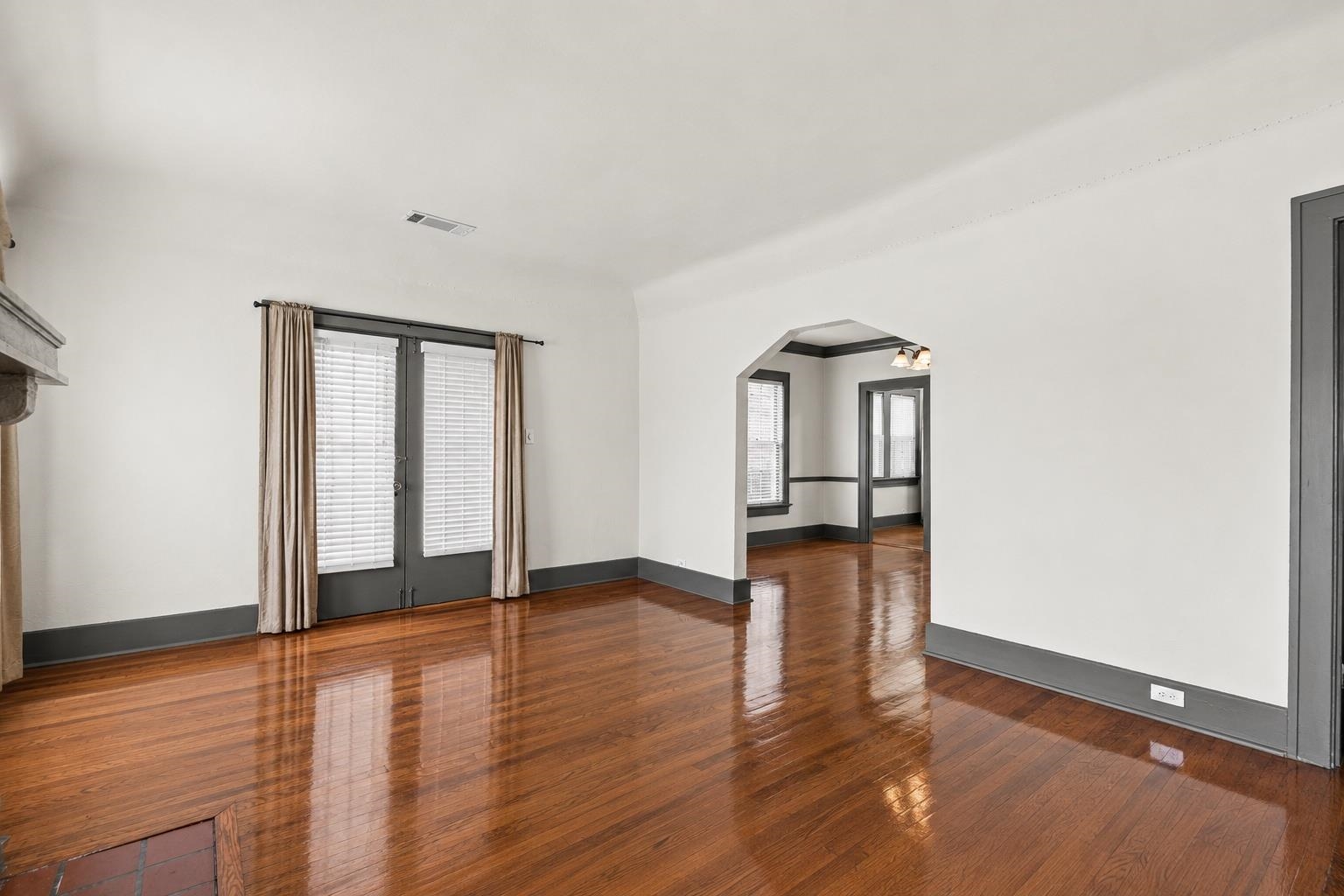 1936 Mignon Ave Property Photo 8
