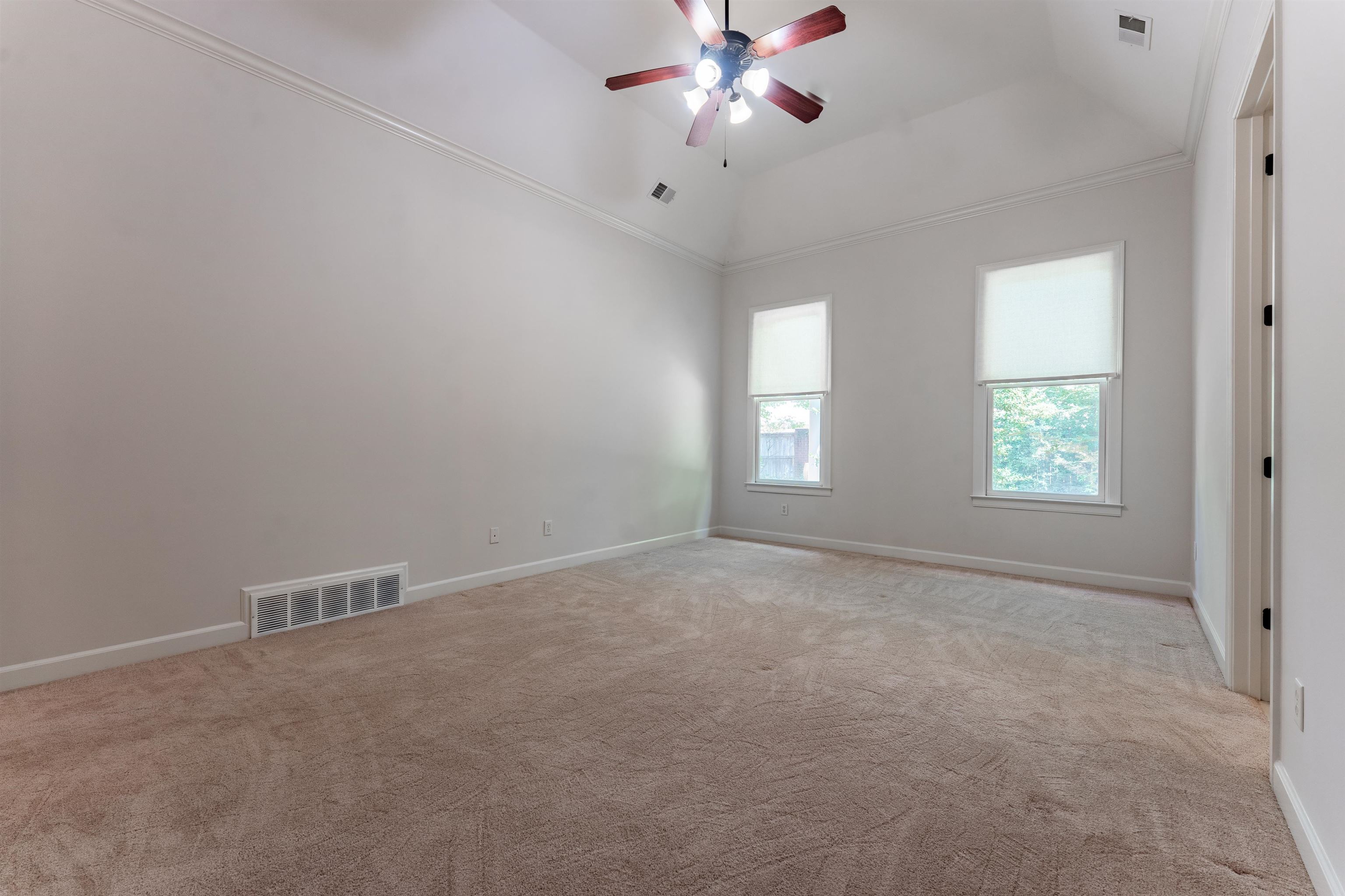 10830 Whisper Hollow Cv Property Photo 21