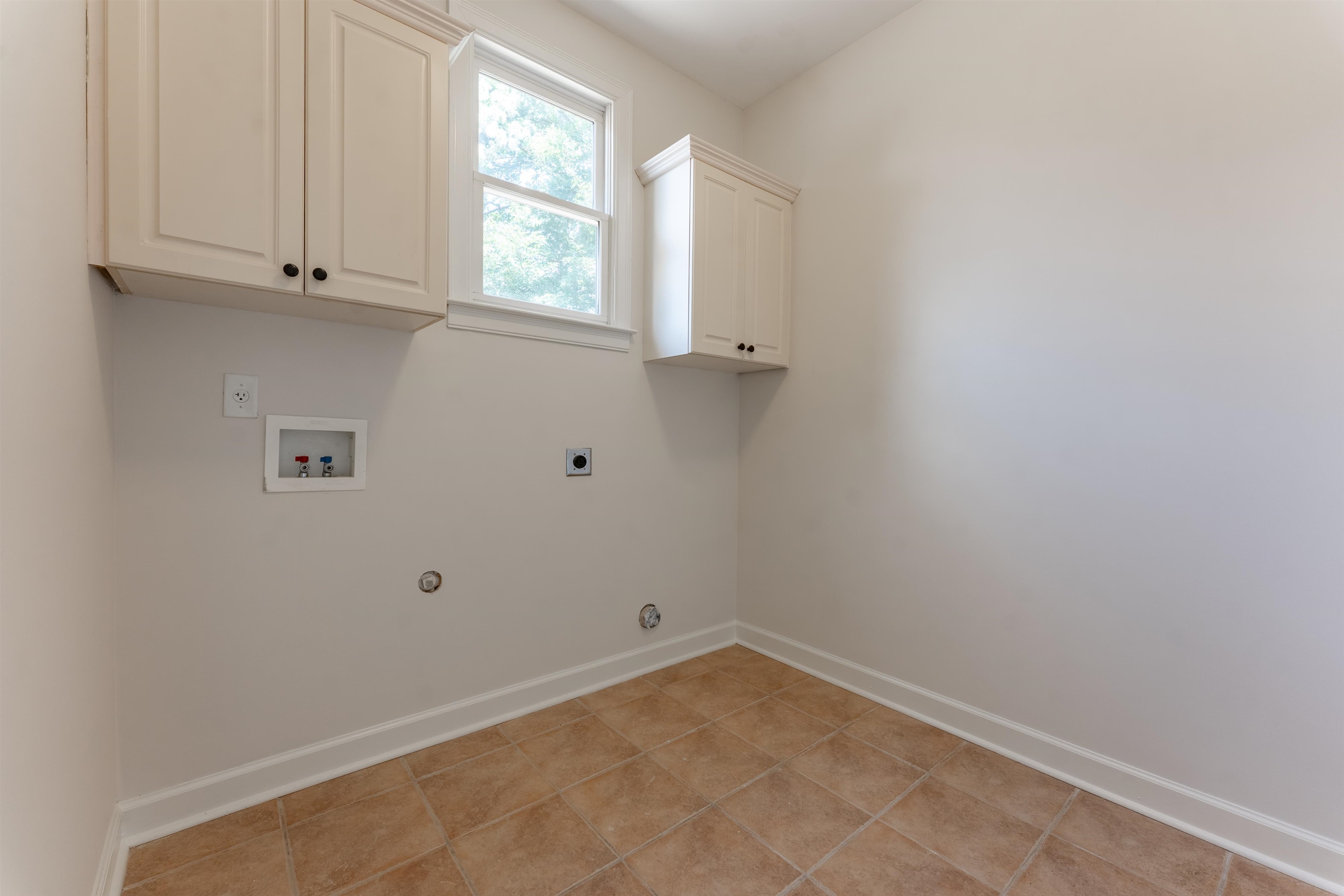 10830 Whisper Hollow Cv Property Photo 35