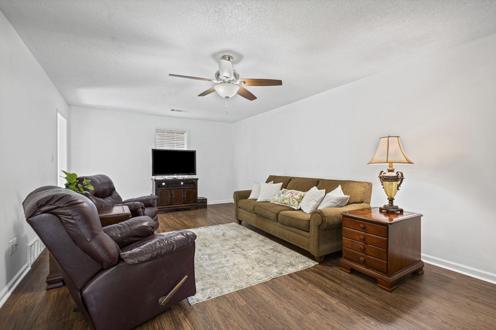 3169 Shadow Green Ln Property Photo 4