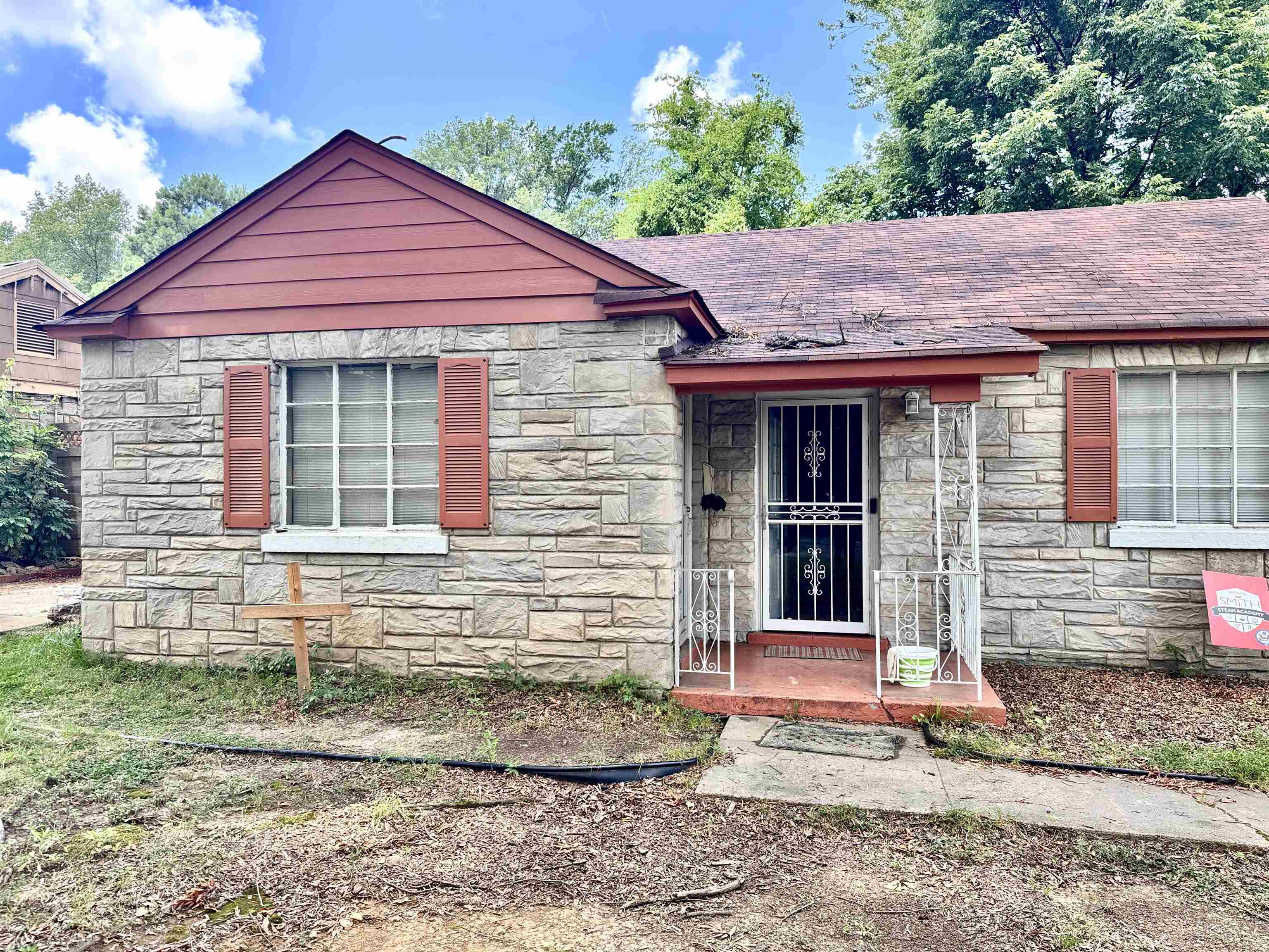 2612 UNION AVE