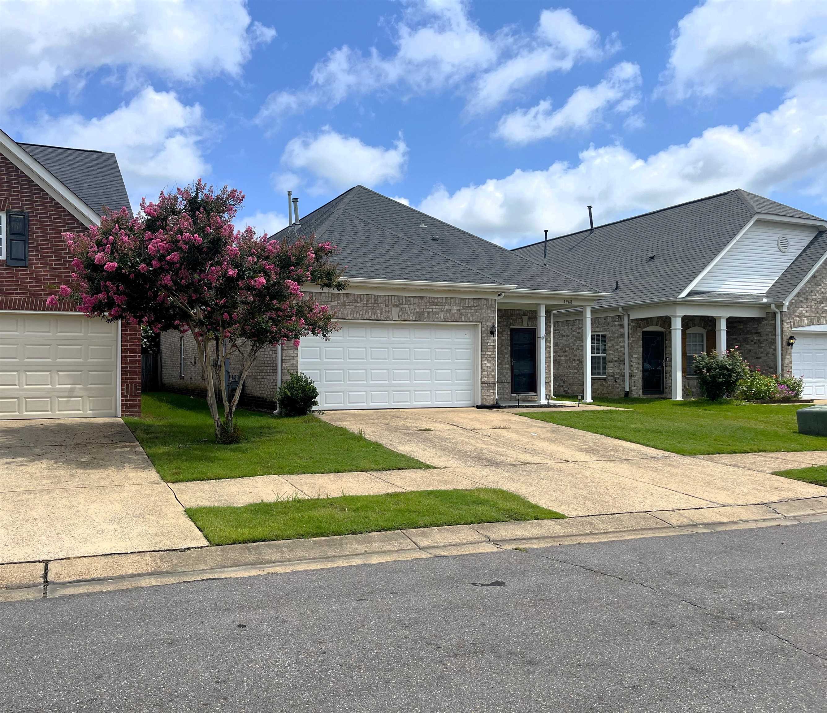 4968 Water Brook Cir Property Photo 2