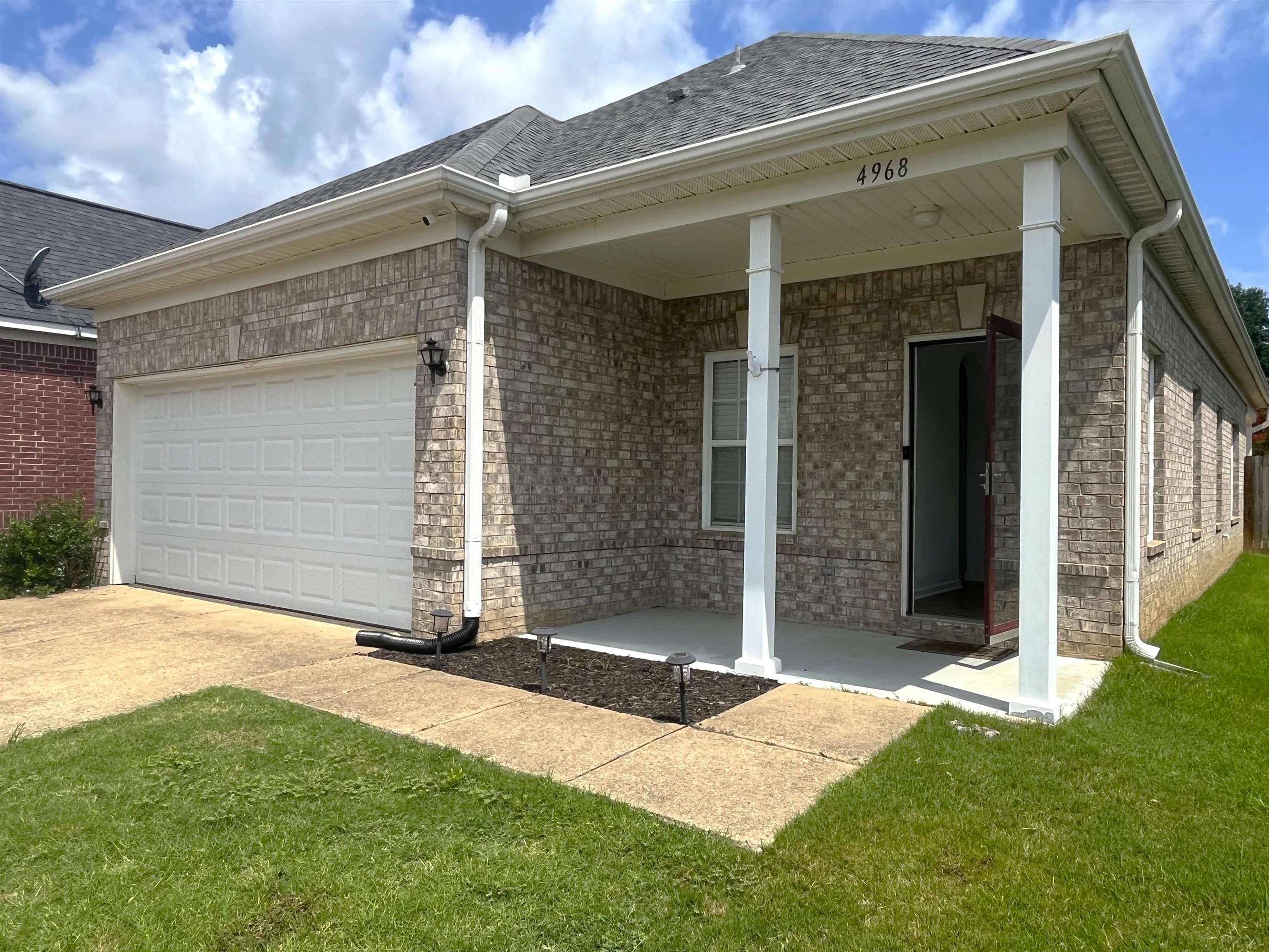 4968 Water Brook Cir Property Photo 3