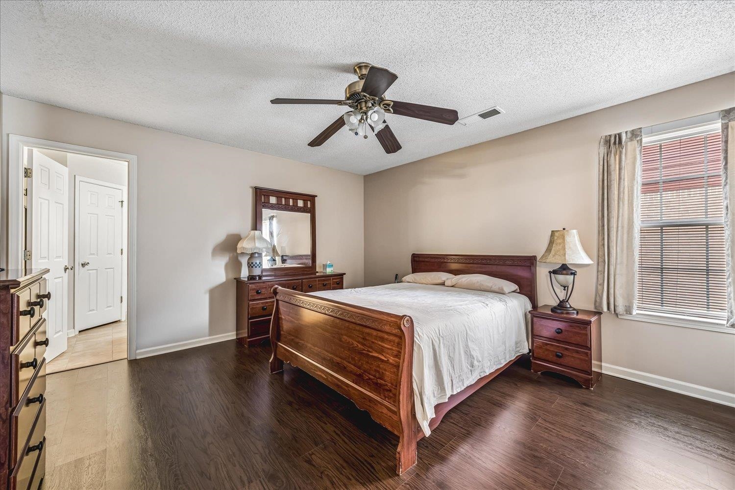 6812 Meadow Chase Ln Property Photo 12