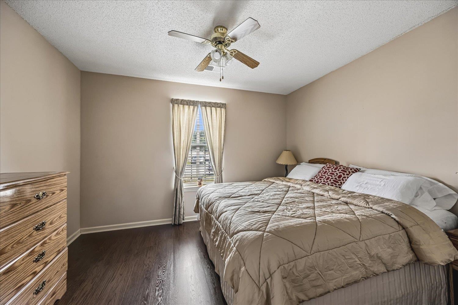 6812 Meadow Chase Ln Property Photo 16